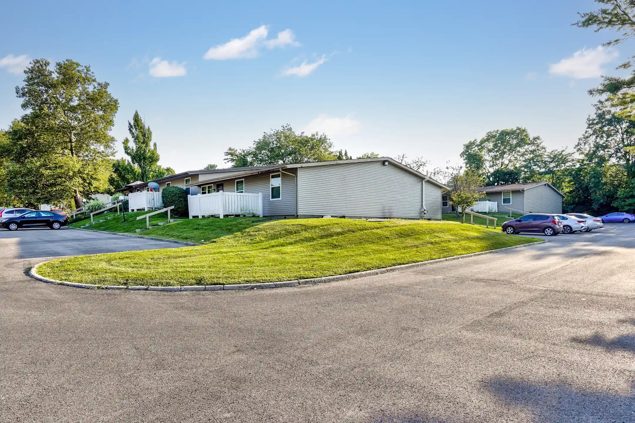 Rolling Meadows Apartments Delaware, OH 43015