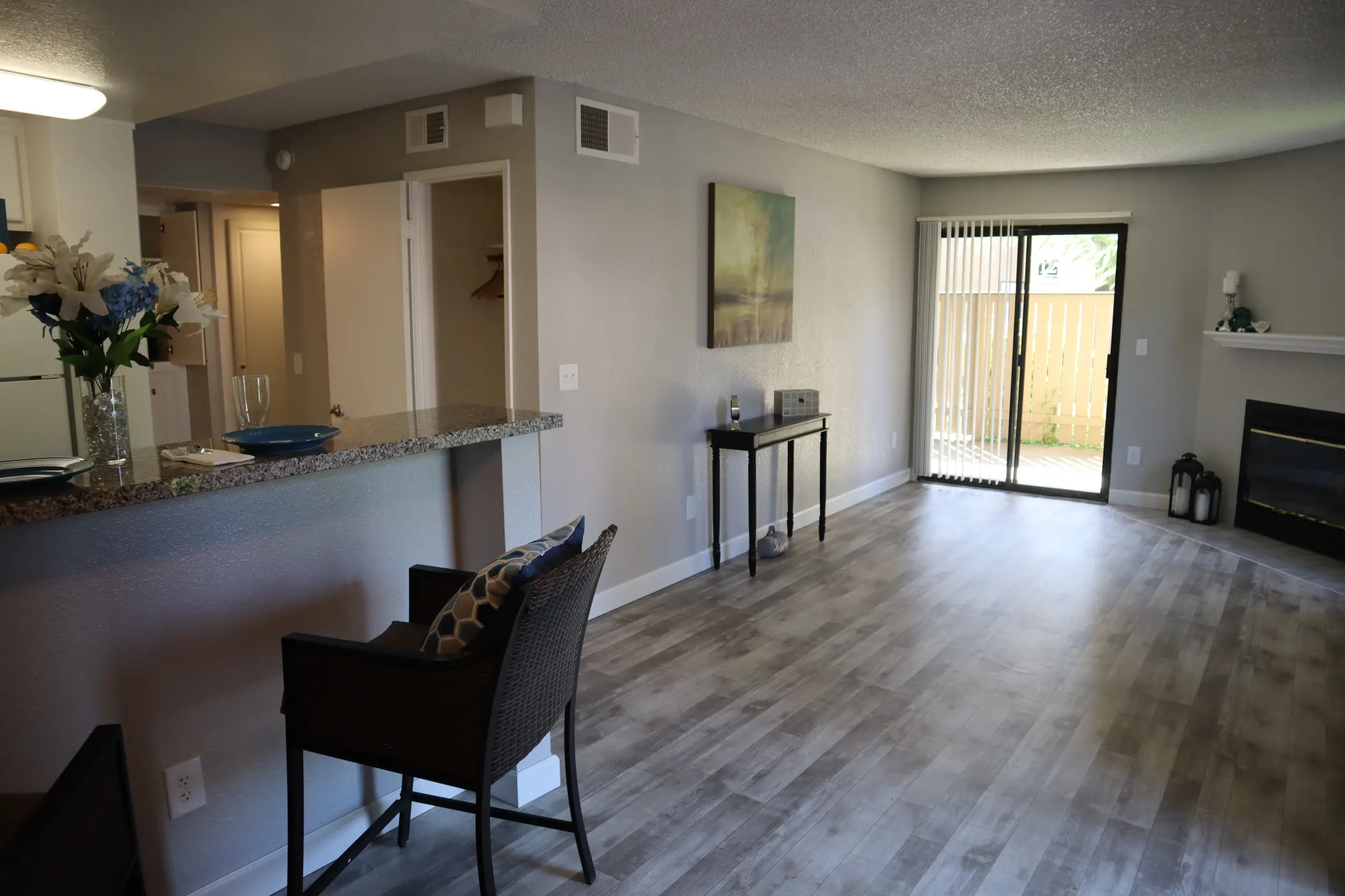 Arbor Pointe Apartments Sacramento, CA 95827