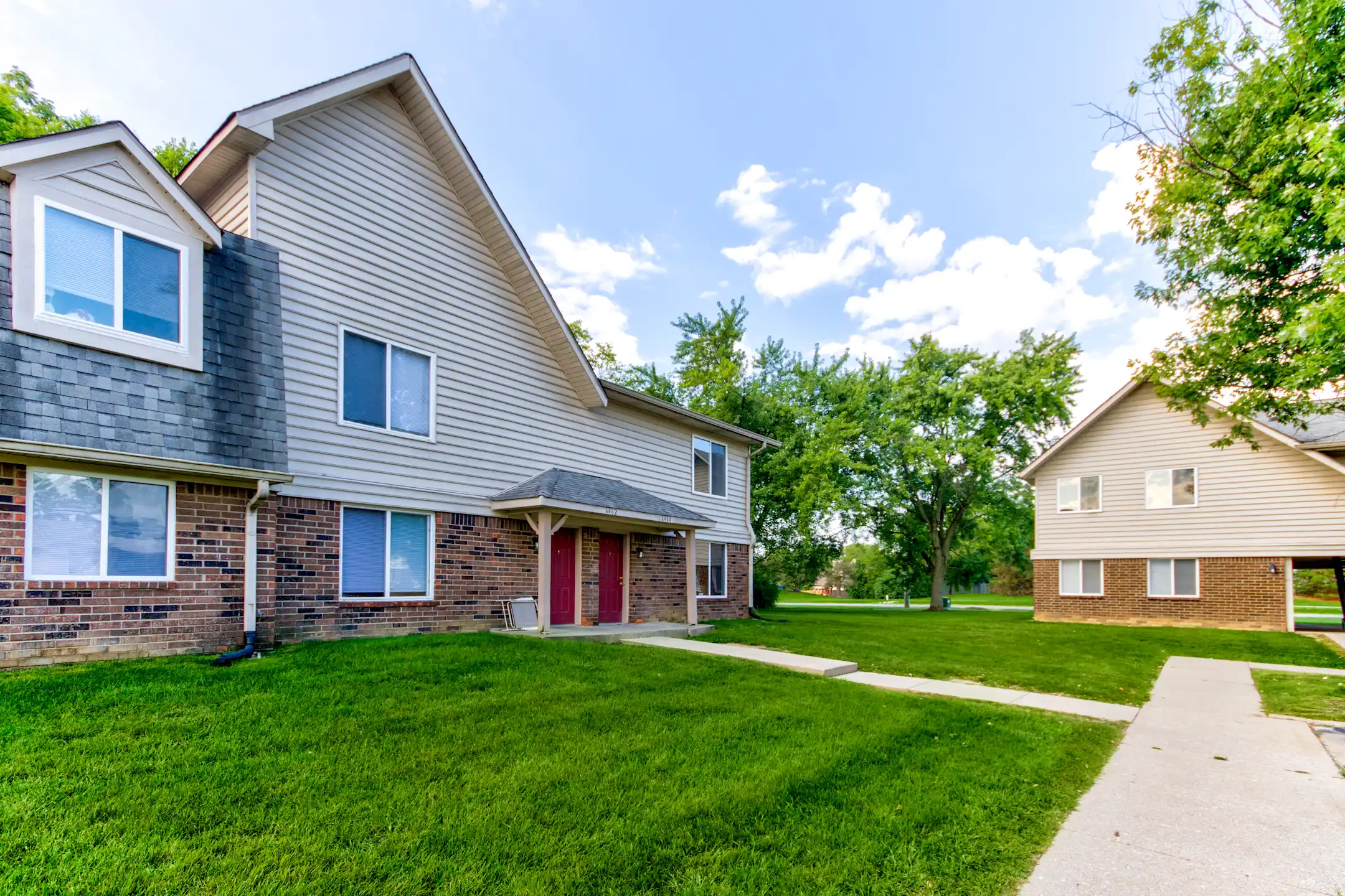 Lake Camelot Apartments Indianapolis