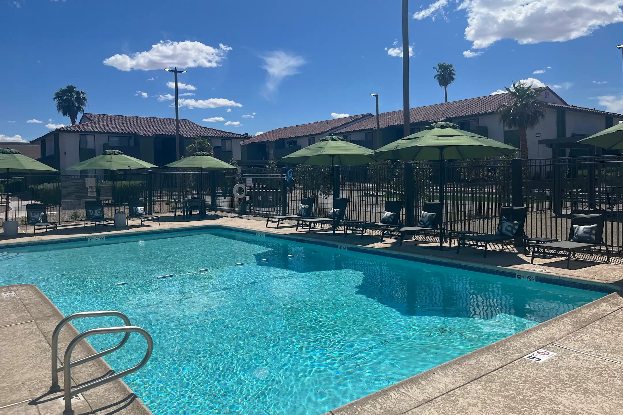 Gateway Villas - 3200 McLeod Dr | Las Vegas, NV Apartments for Rent | Rent. 