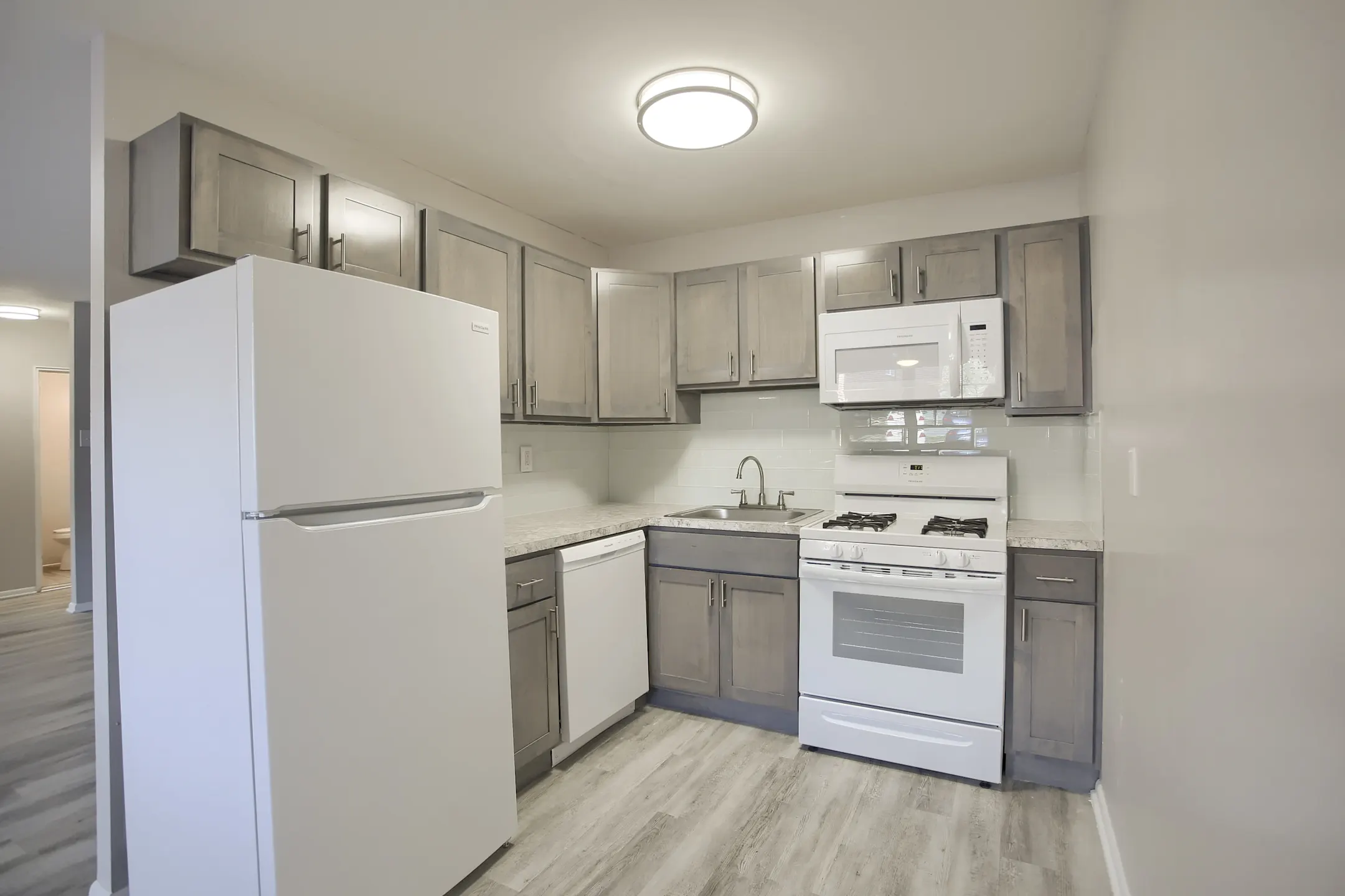 Edgewood Apartments Apartments Ambler, PA 19002