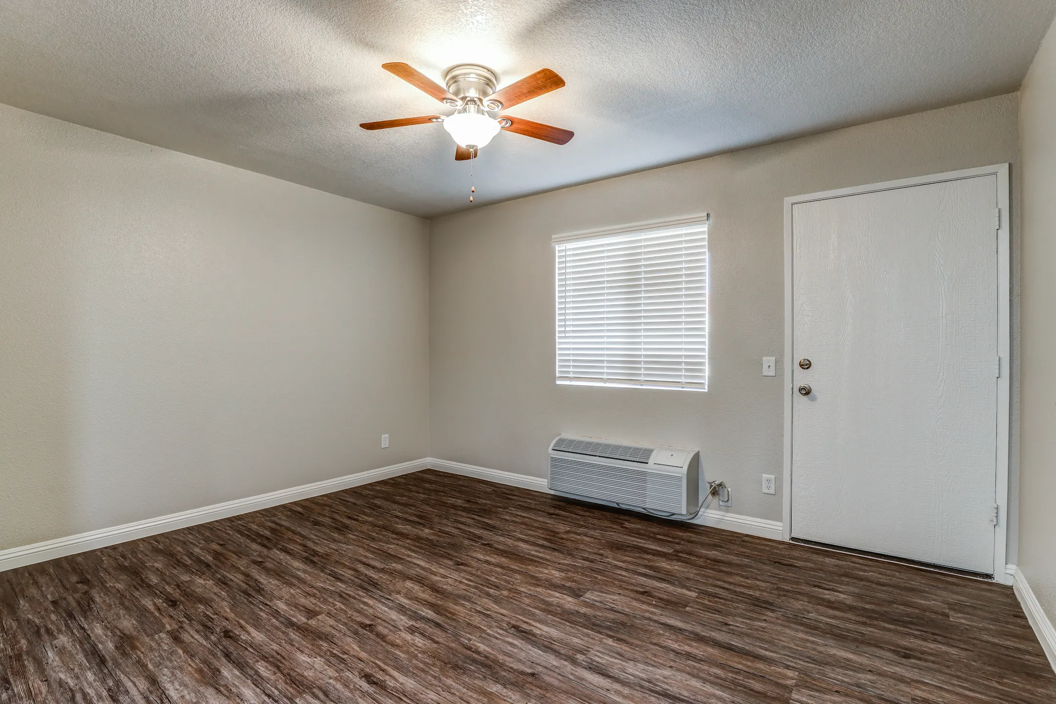 Centrepointe Apartments Colton, CA 92324