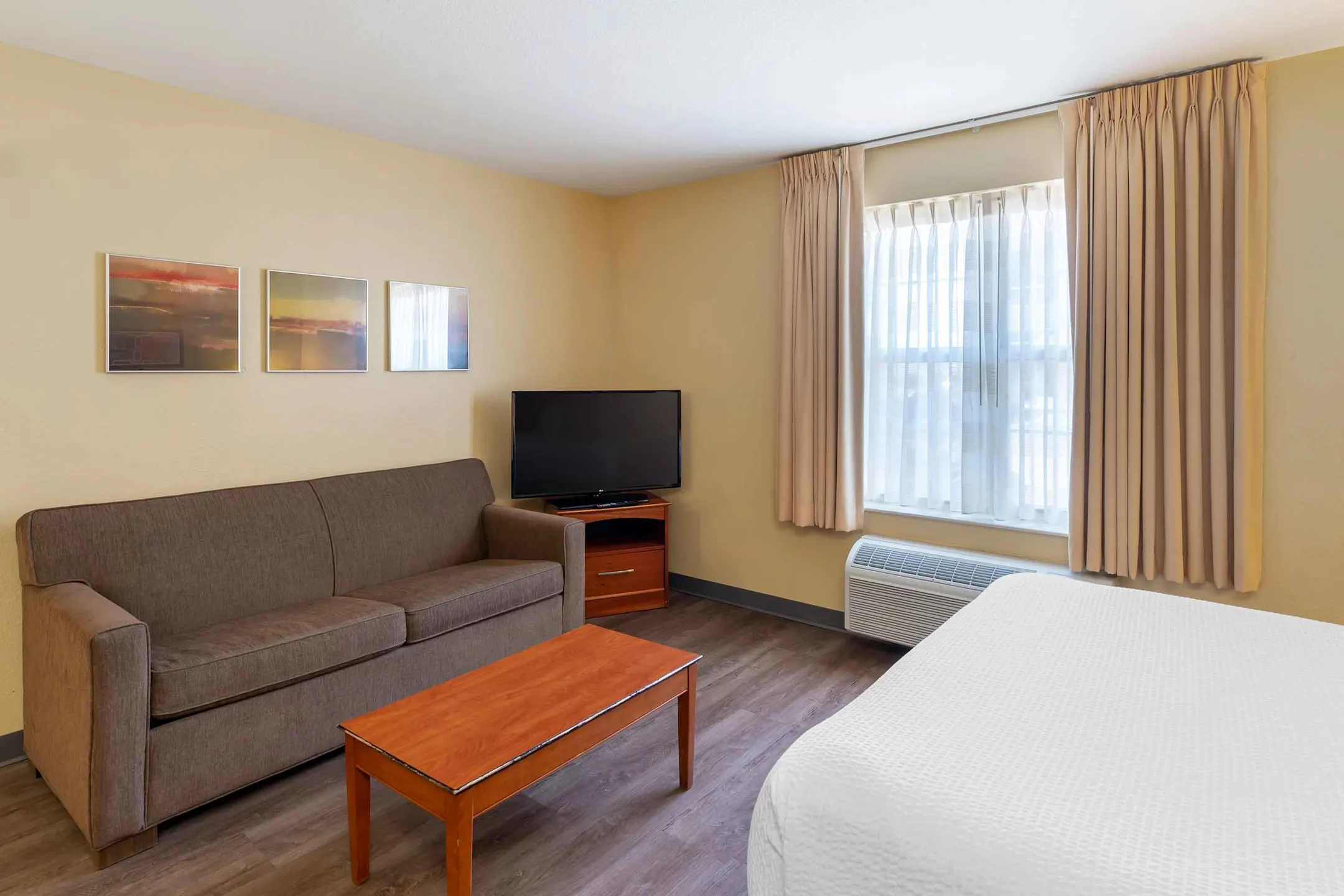 Furnished Studio Virginia Beach 5757 Cleveland St Virginia Beach, VA Apartments for Rent