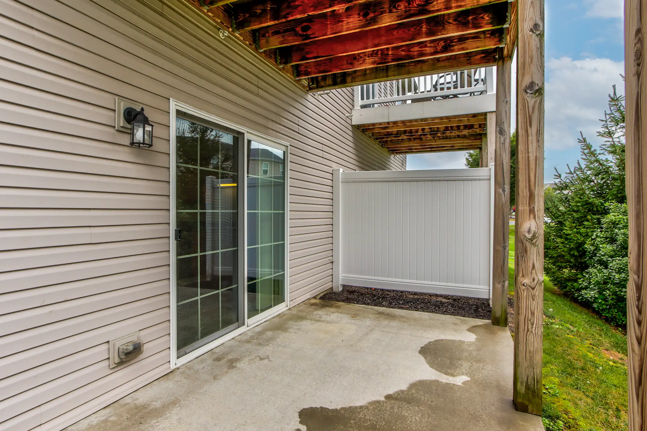 Fox Ridge Apartments and Townhomes Apartments Lebanon, PA 17042