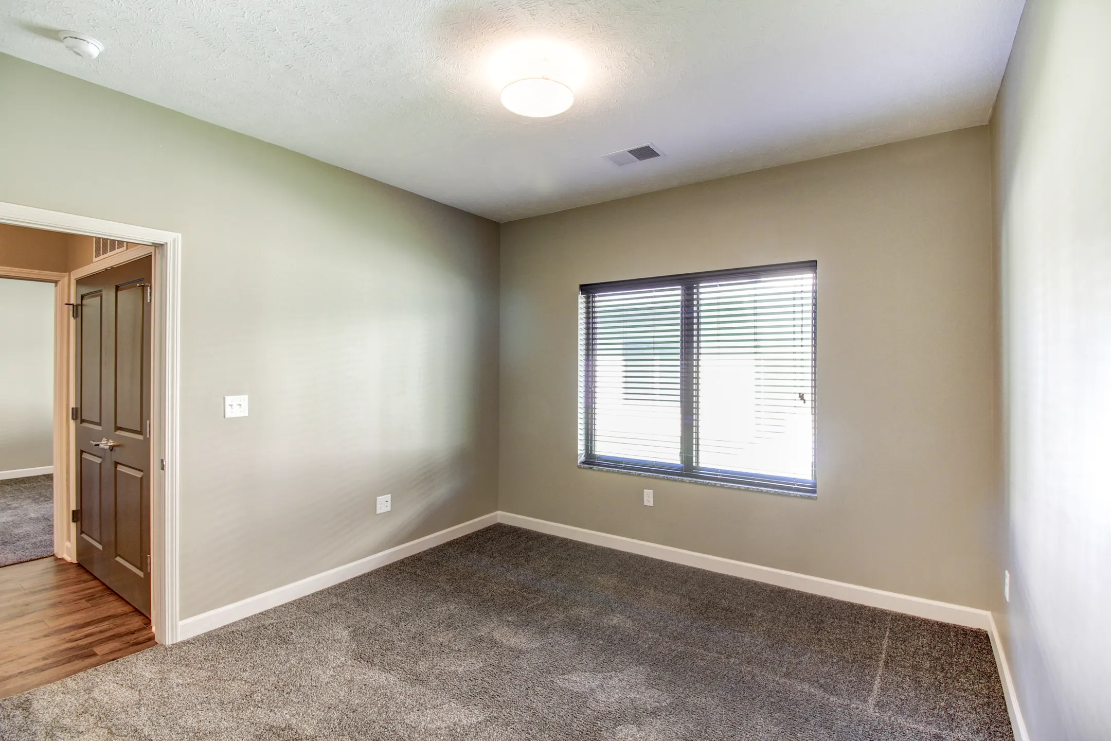 Summit Falls Apartments &Townhomes Apartments Lincoln, NE 68516