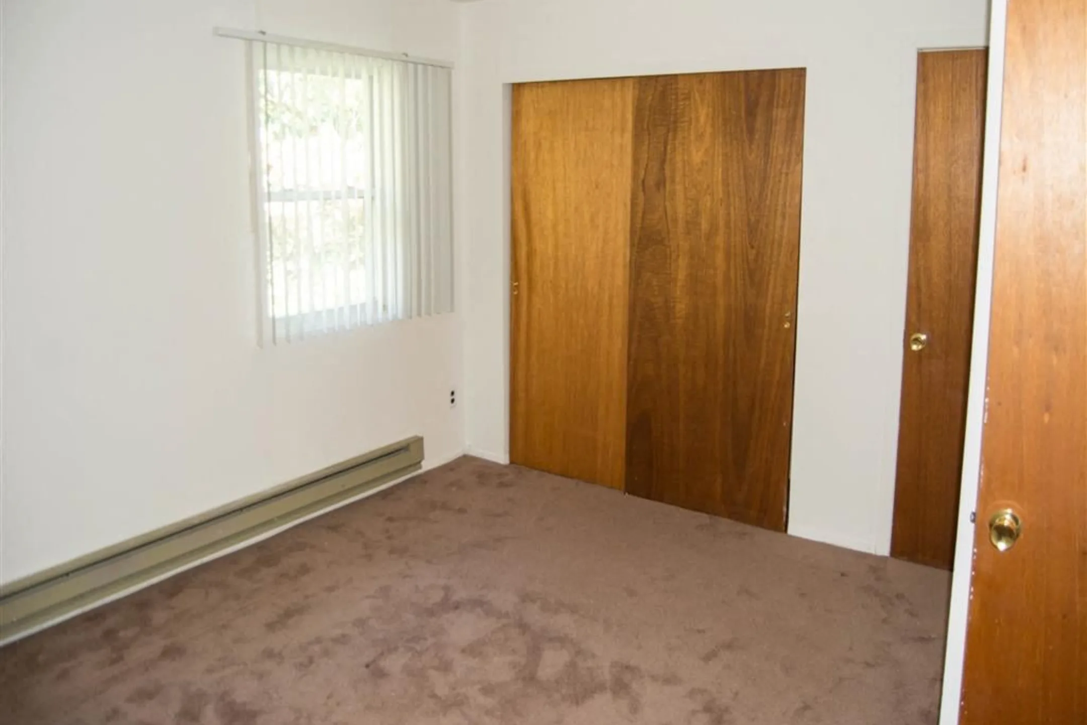 Brookwood at Oakdale Apartments Oakdale, NY 11769