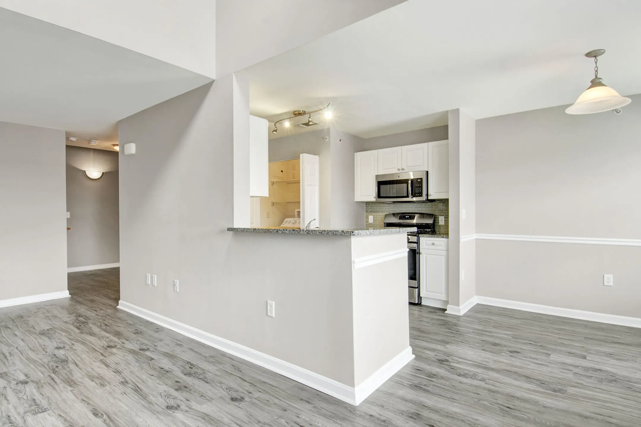 Bradlee Danvers Apartment Homes 1101 Kirkbride Dr Danvers, MA