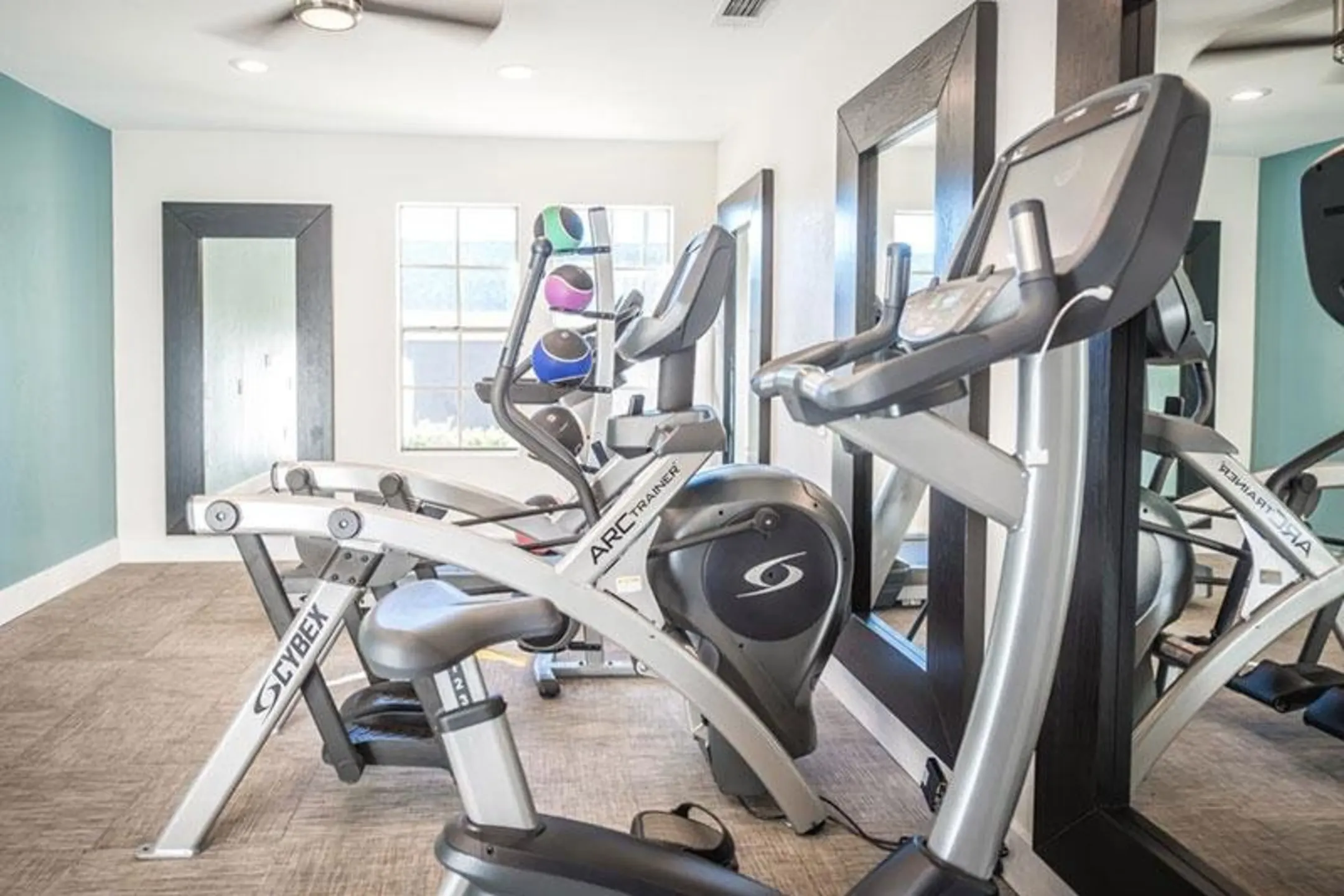 Parc Claremont Apartments 1826 W Arrow Rte Upland, CA Apartments