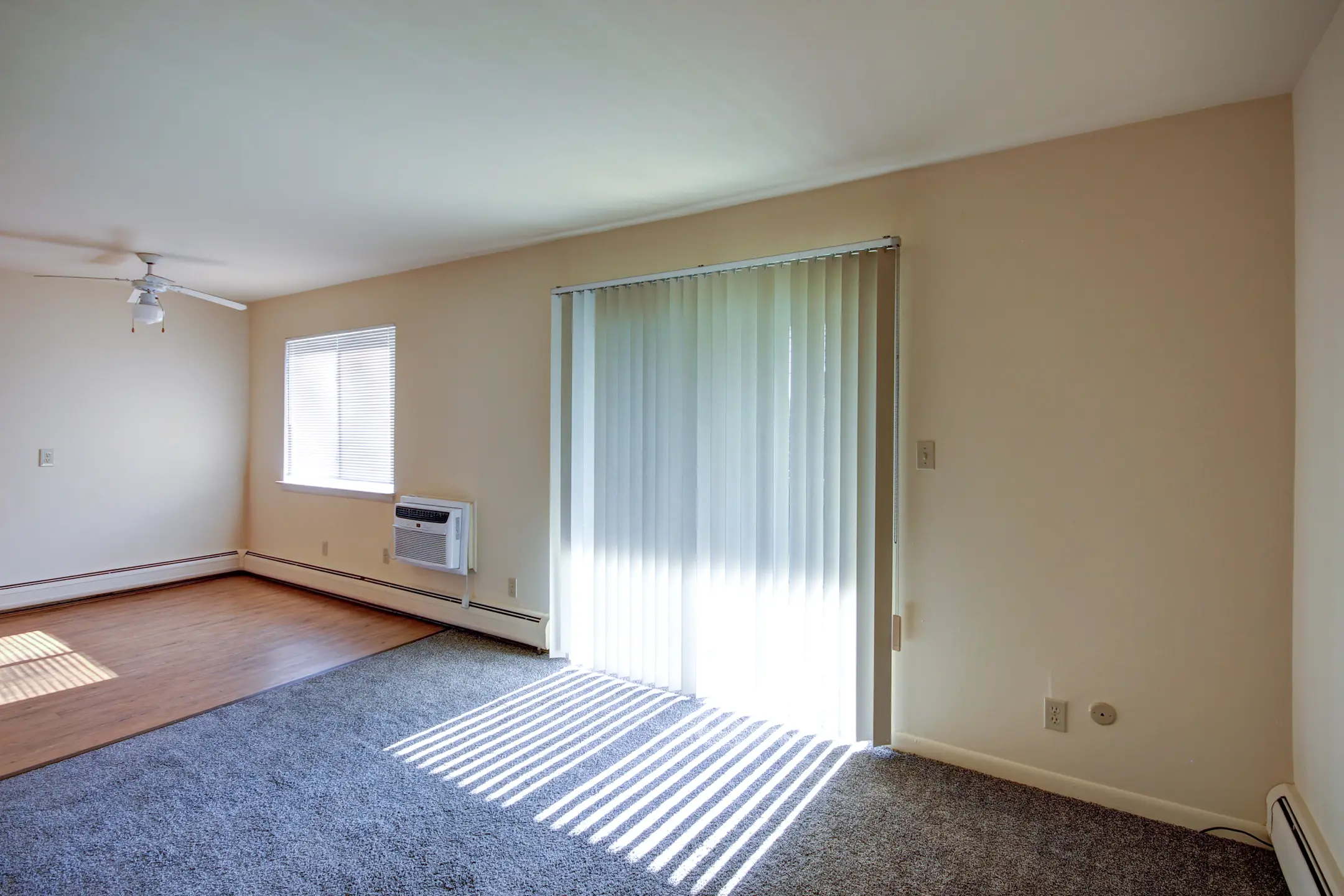 Fairfield Arms Apartments 14950 Fairfield St Livonia, MI Apartments