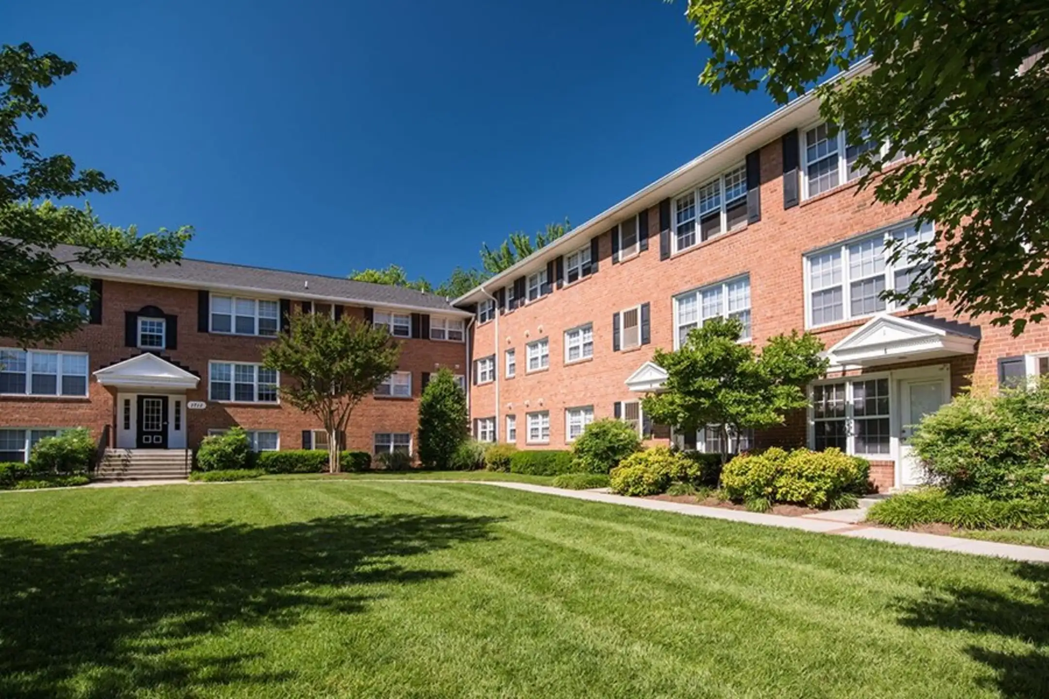 Building - Park at Arlington Ridge - Arlington, VA