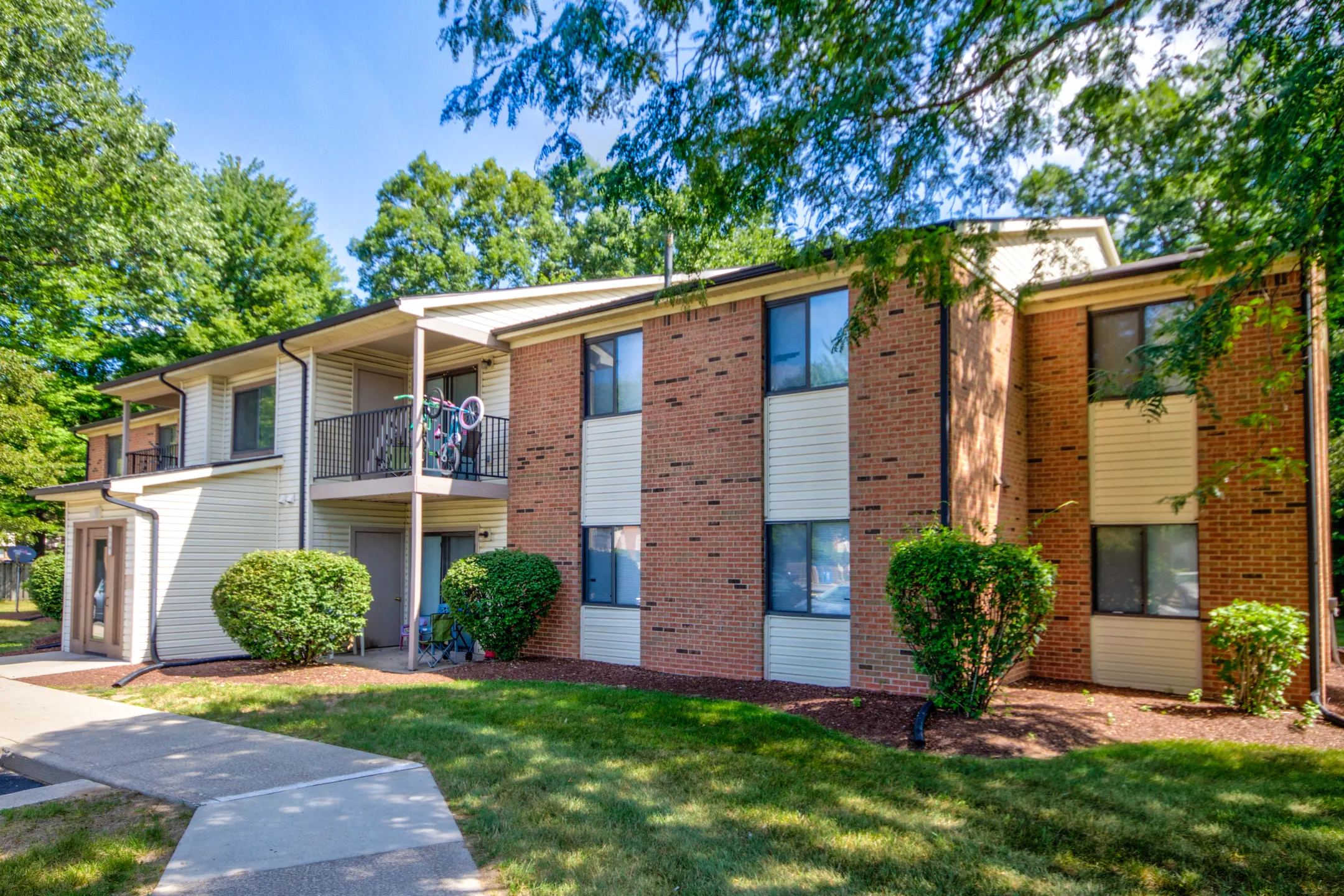 Woodland Crossing Apartments - Michigan City, IN 46360