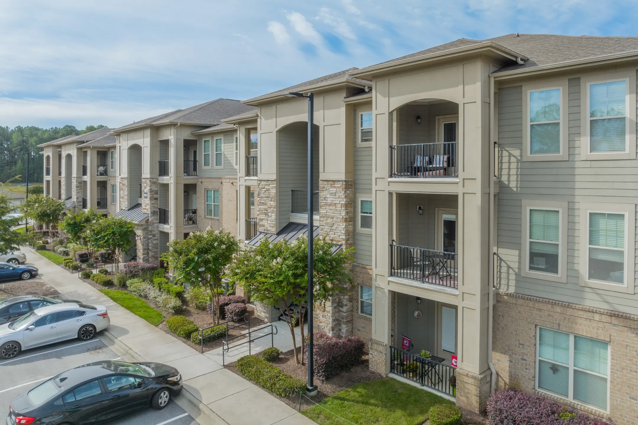 Meridian at Broad Street Market Apartments - Fuquay Varina, NC 27526