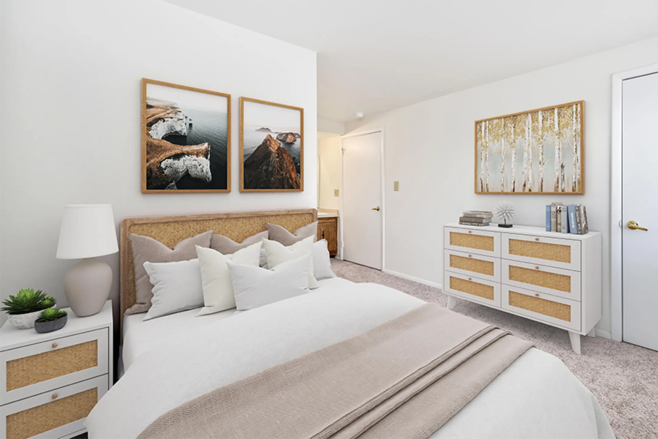 Bedroom - Idylwood Resort - Cheektowaga, NY