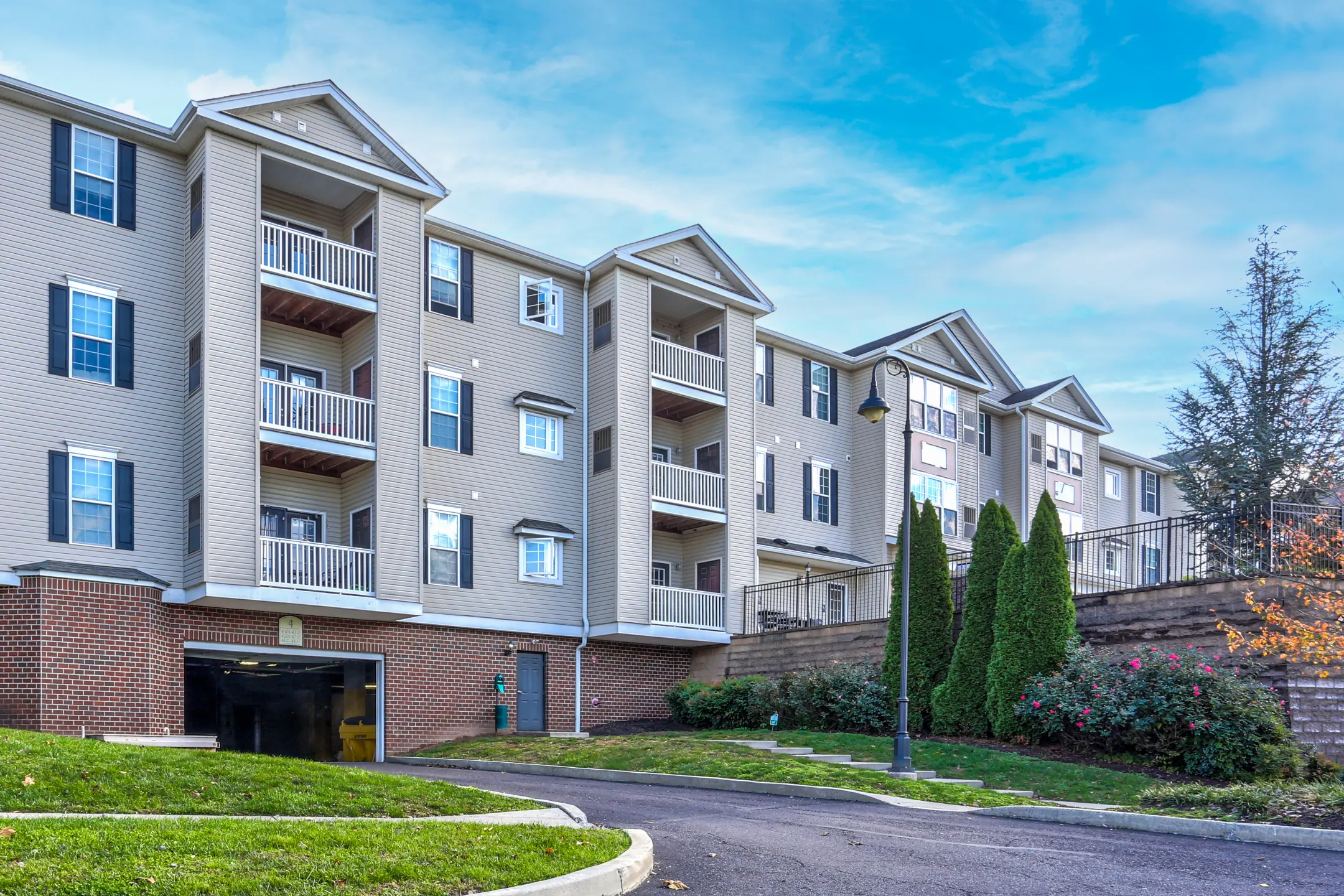 Building - The Pointe At River Glen - Royersford, PA