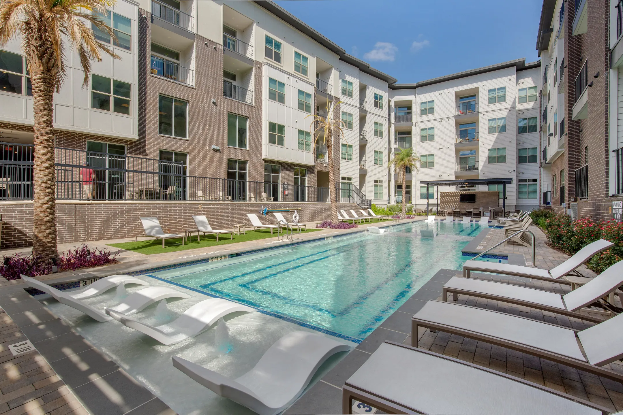 The Monroe - 2511 Montopolis Dr | Austin, TX Apartments for Rent | Rent.