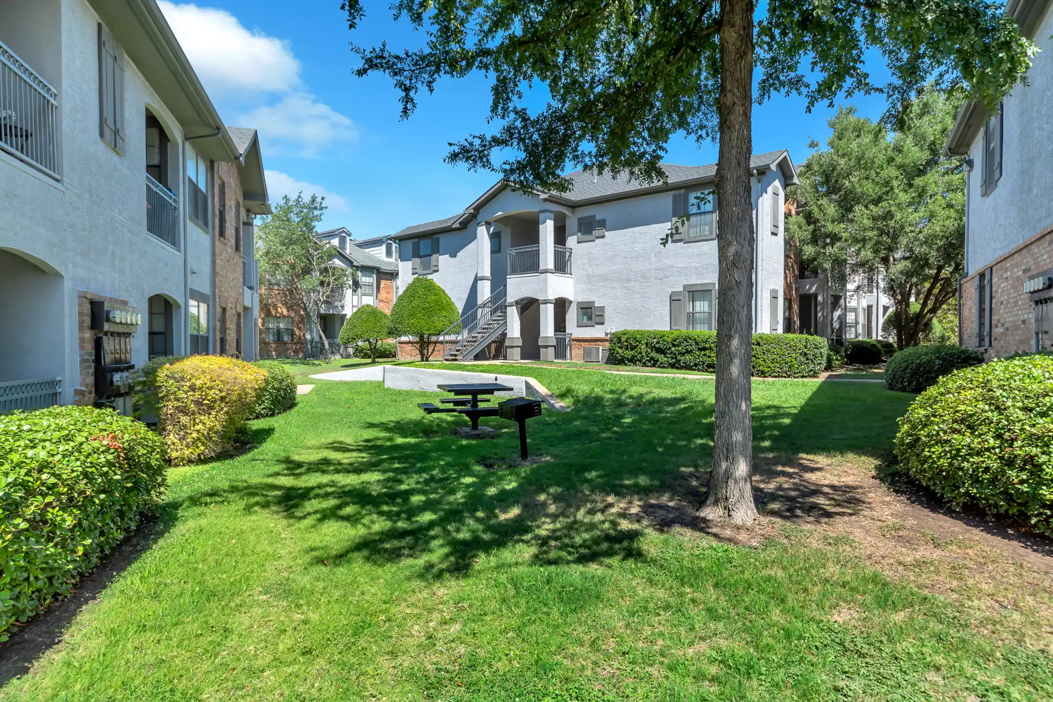 Saddle Brook Apartments 9000 Chapel Rd Waco, TX Apartments for Rent