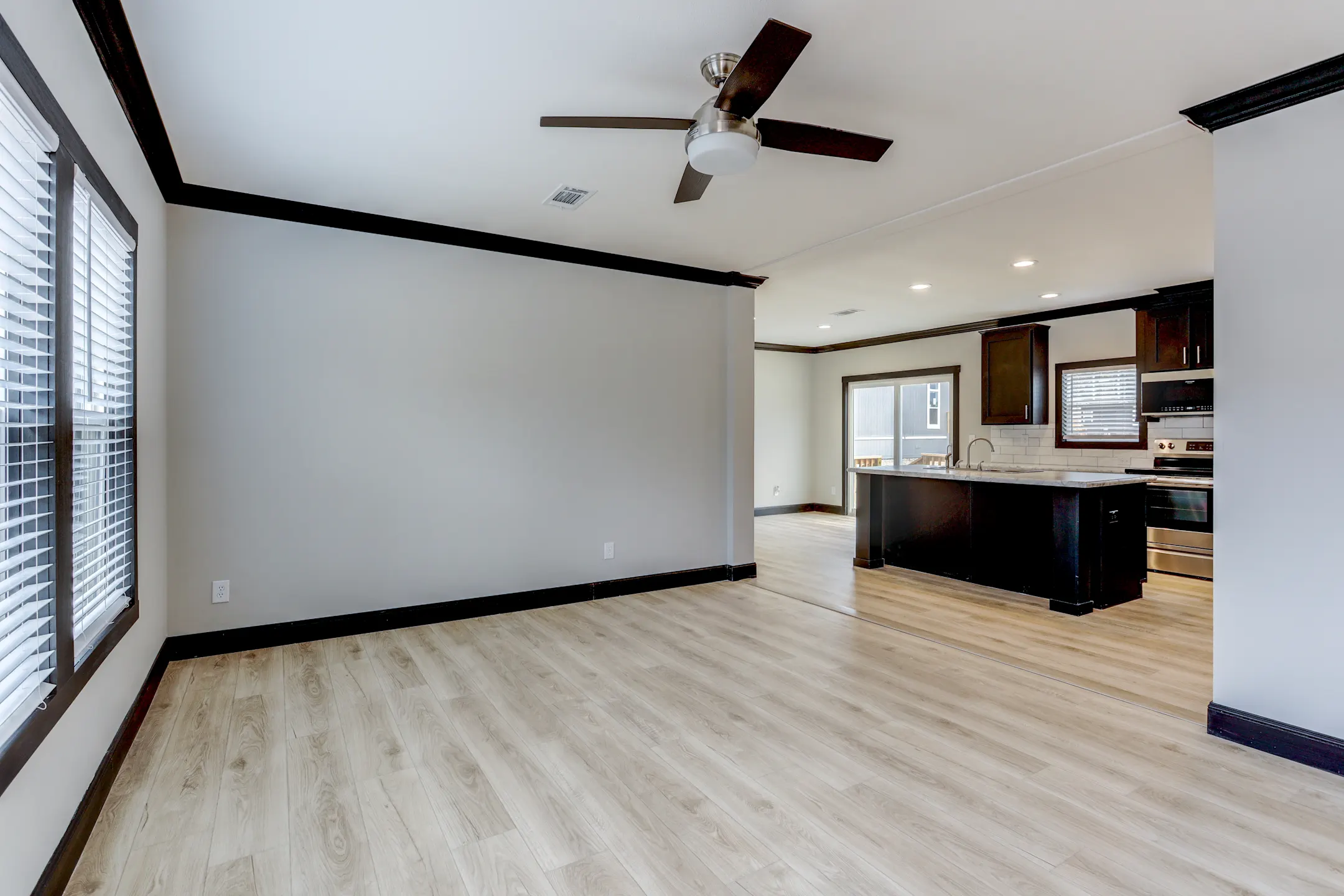 Living Room - Pine Acre Trails - Conroe, TX