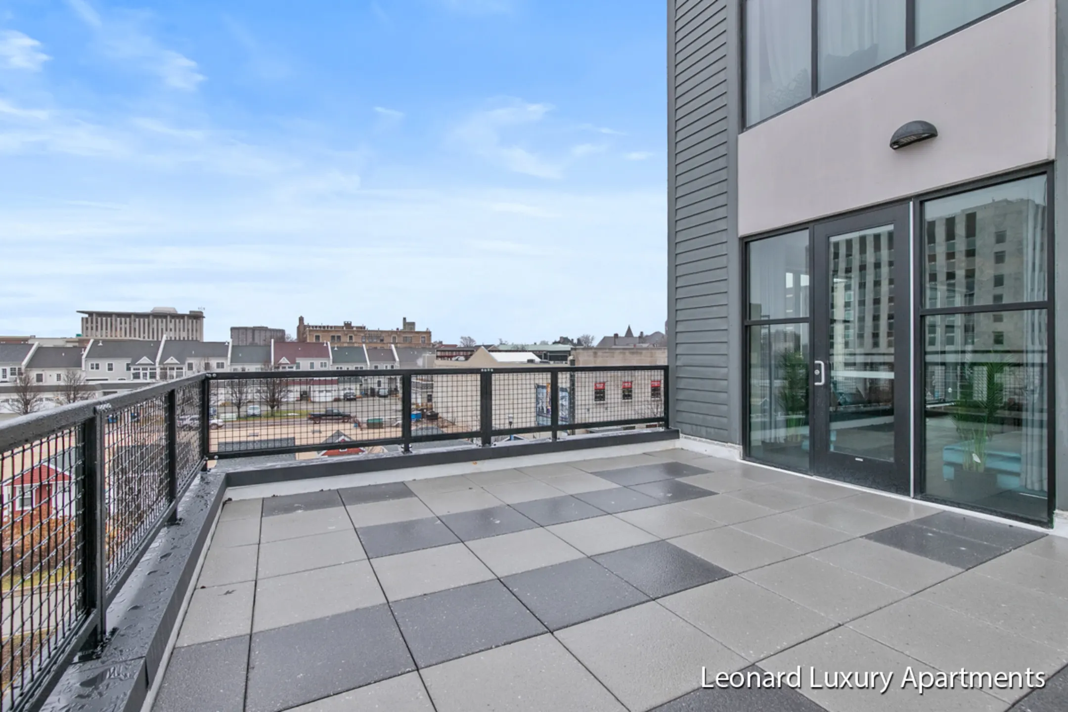 The Leonard Luxury Apartments 292 W Western Ave Muskegon, MI