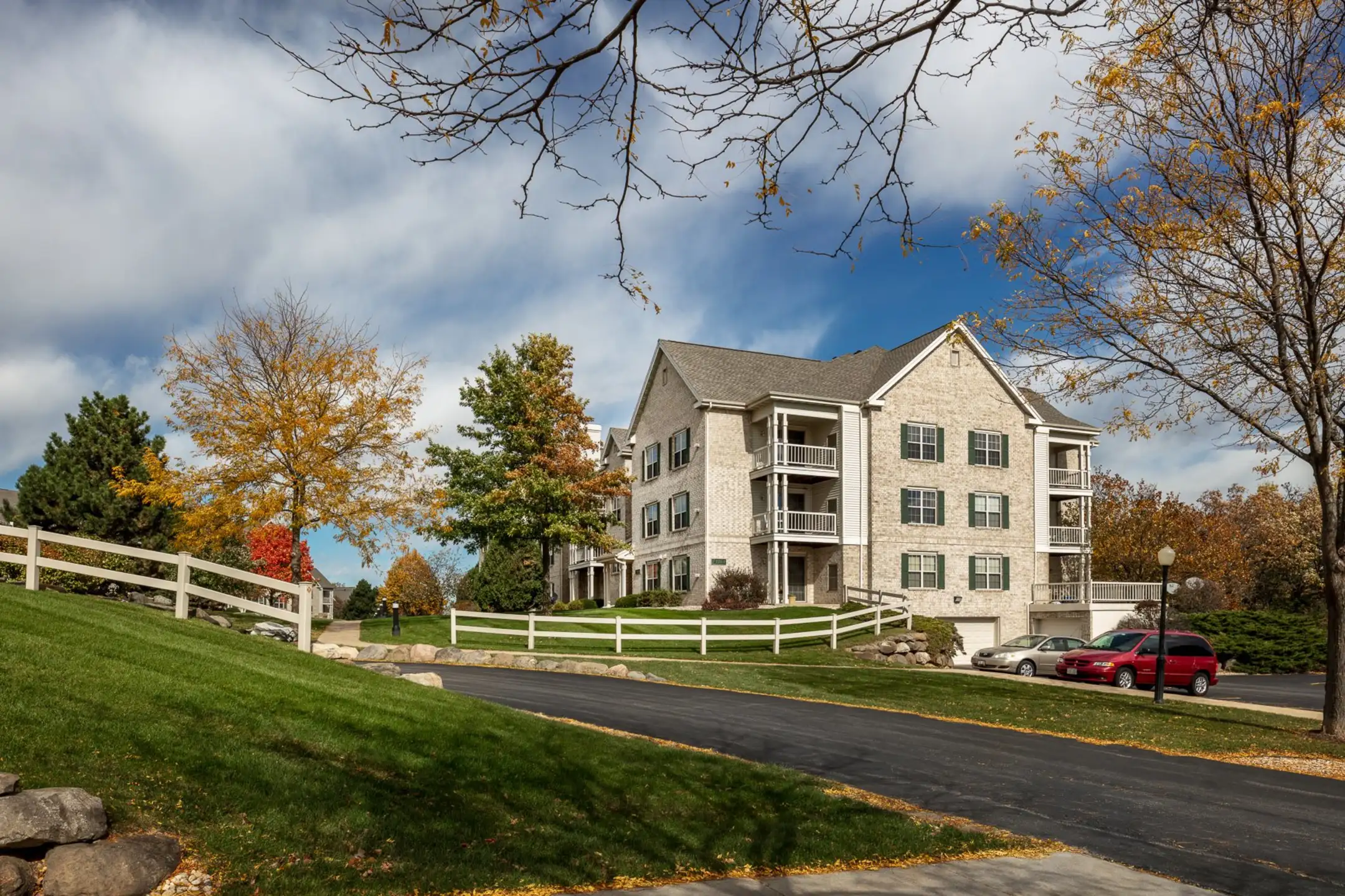 Deer Creek Apartments Middleton