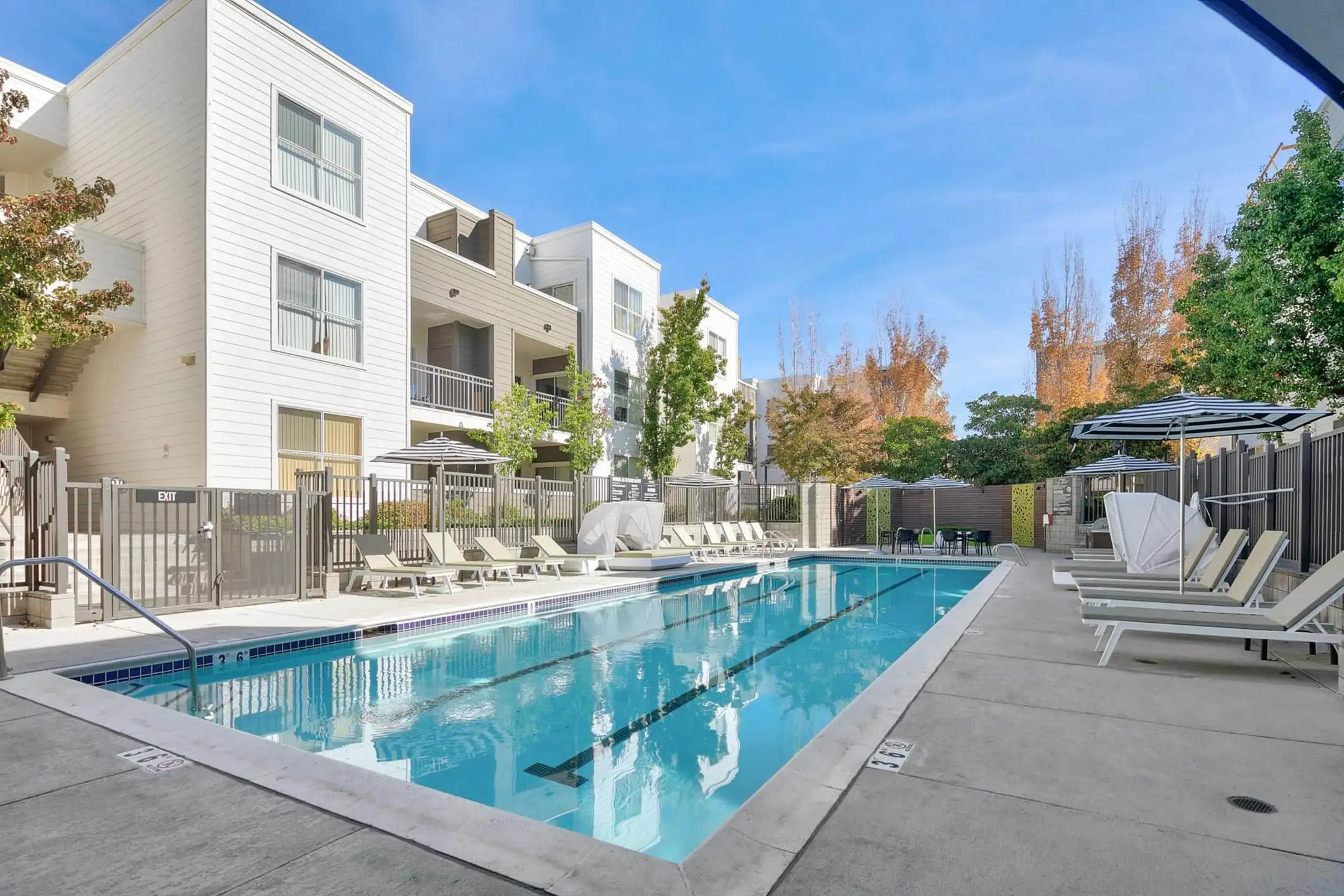 Almaden Lake Village Apartments San Jose, CA 95123