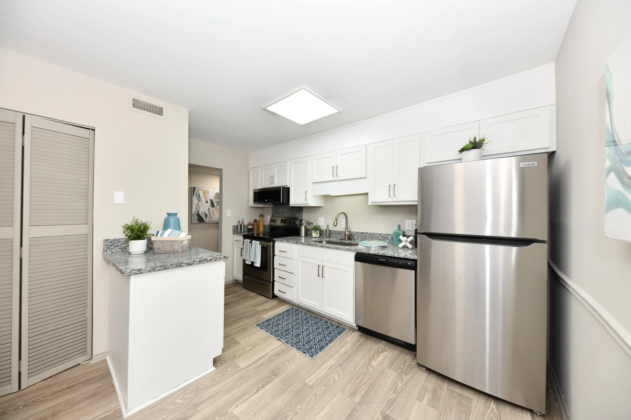 Kitchen - Ascent Apartment Homes - Asheville, NC