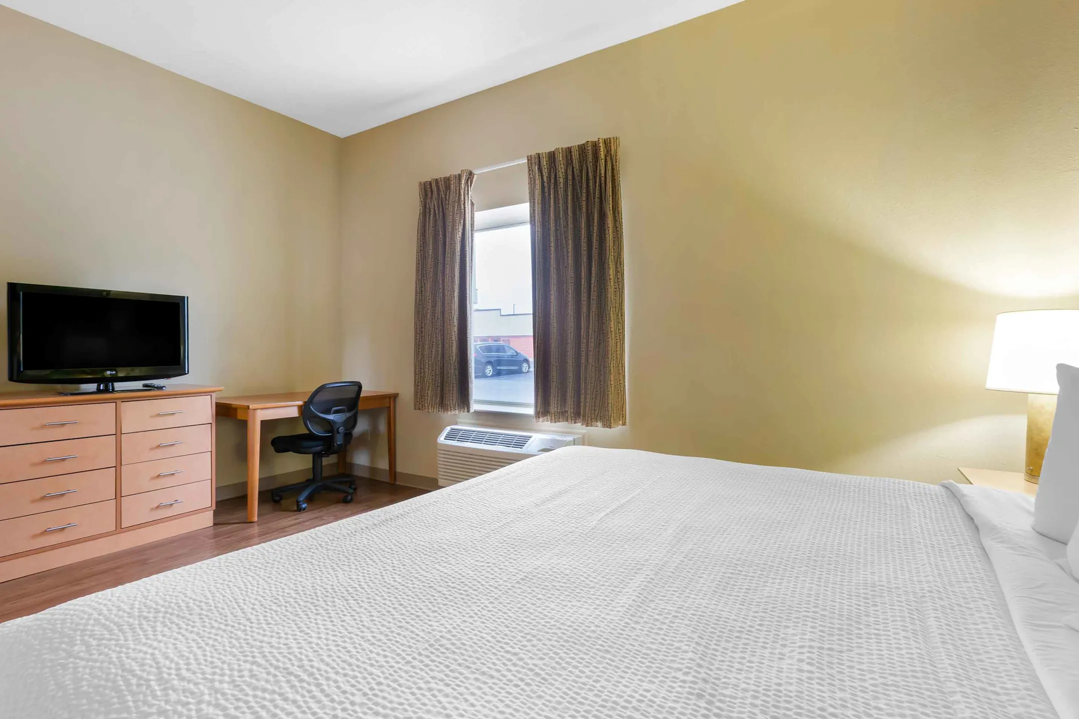 Furnished Studio Findlay Tiffin Avenue Apartments Findlay, OH 45840