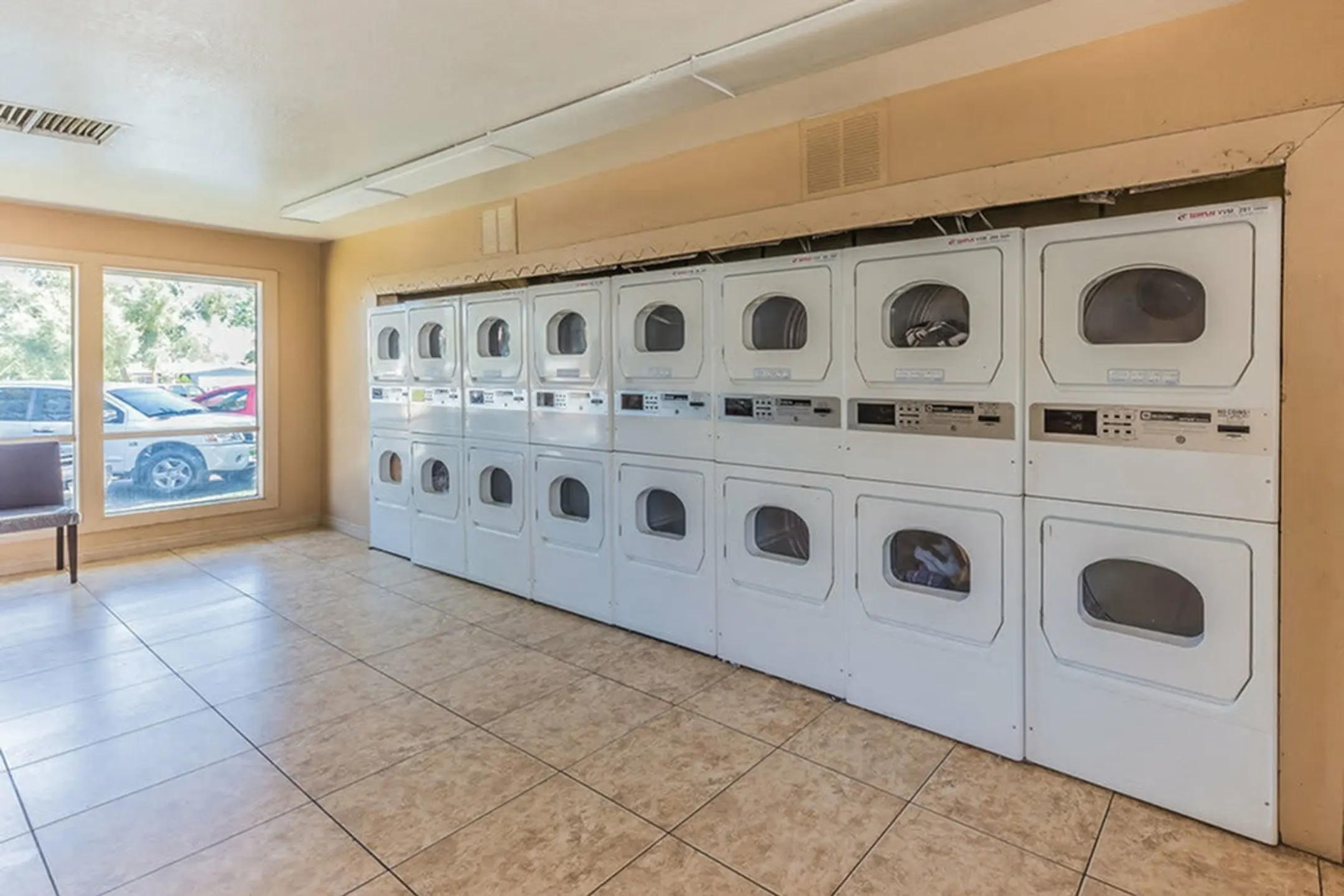 Emerald Park Apartments Las Vegas, NV 89102