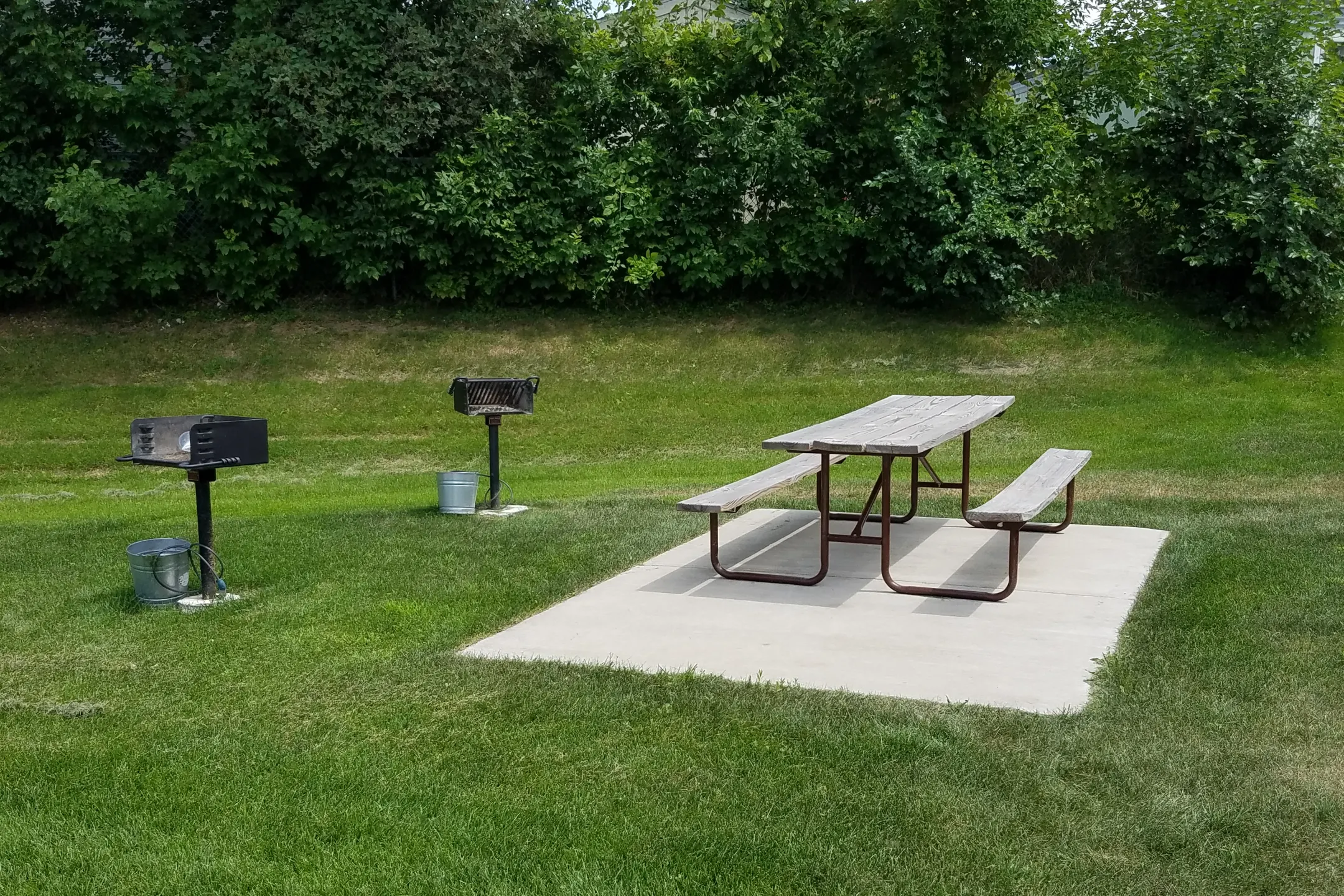 Briar Oaks Apartments Apple Valley, MN 55124