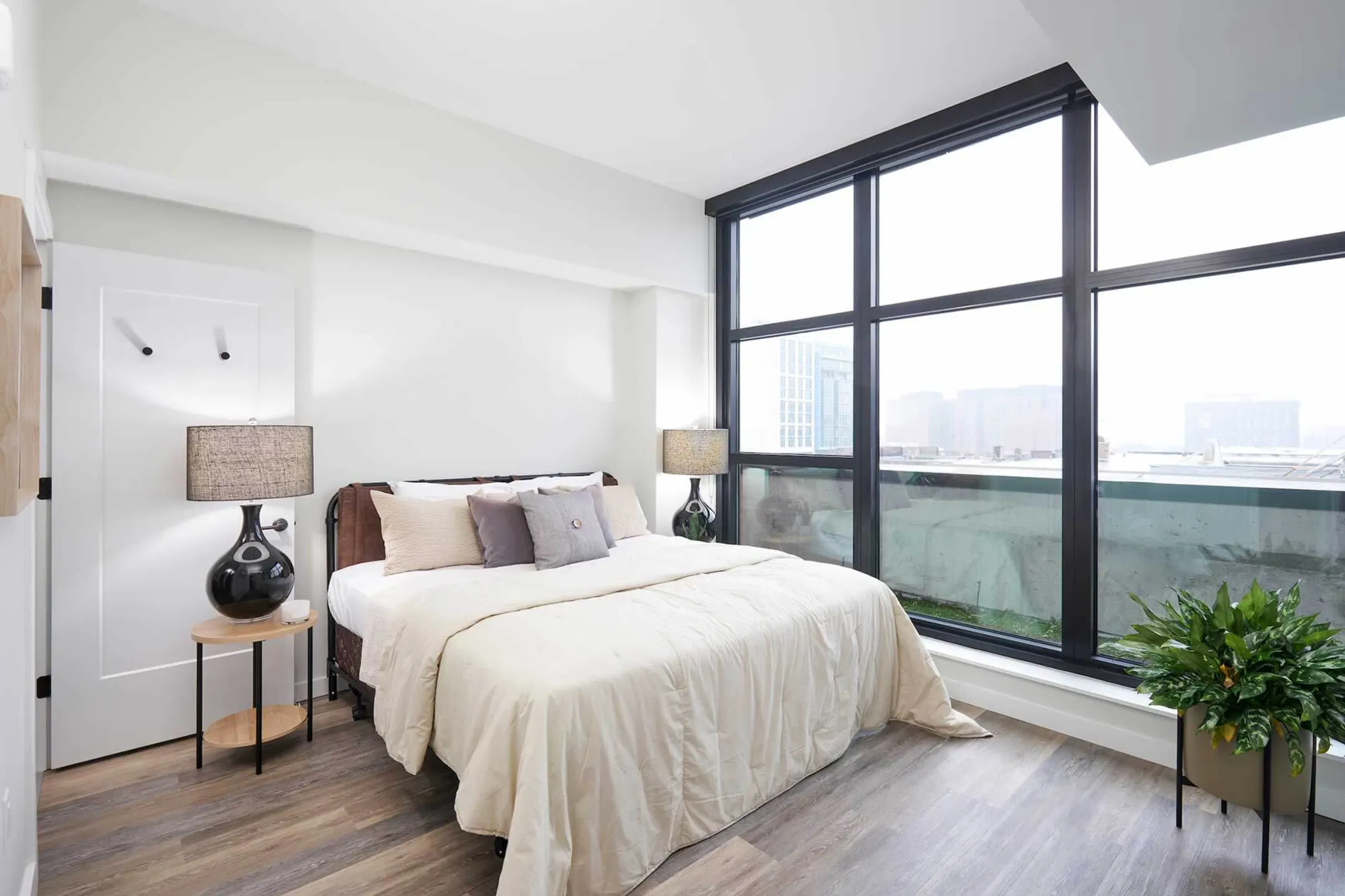 Bedroom - The MO Apartments - Washington, DC