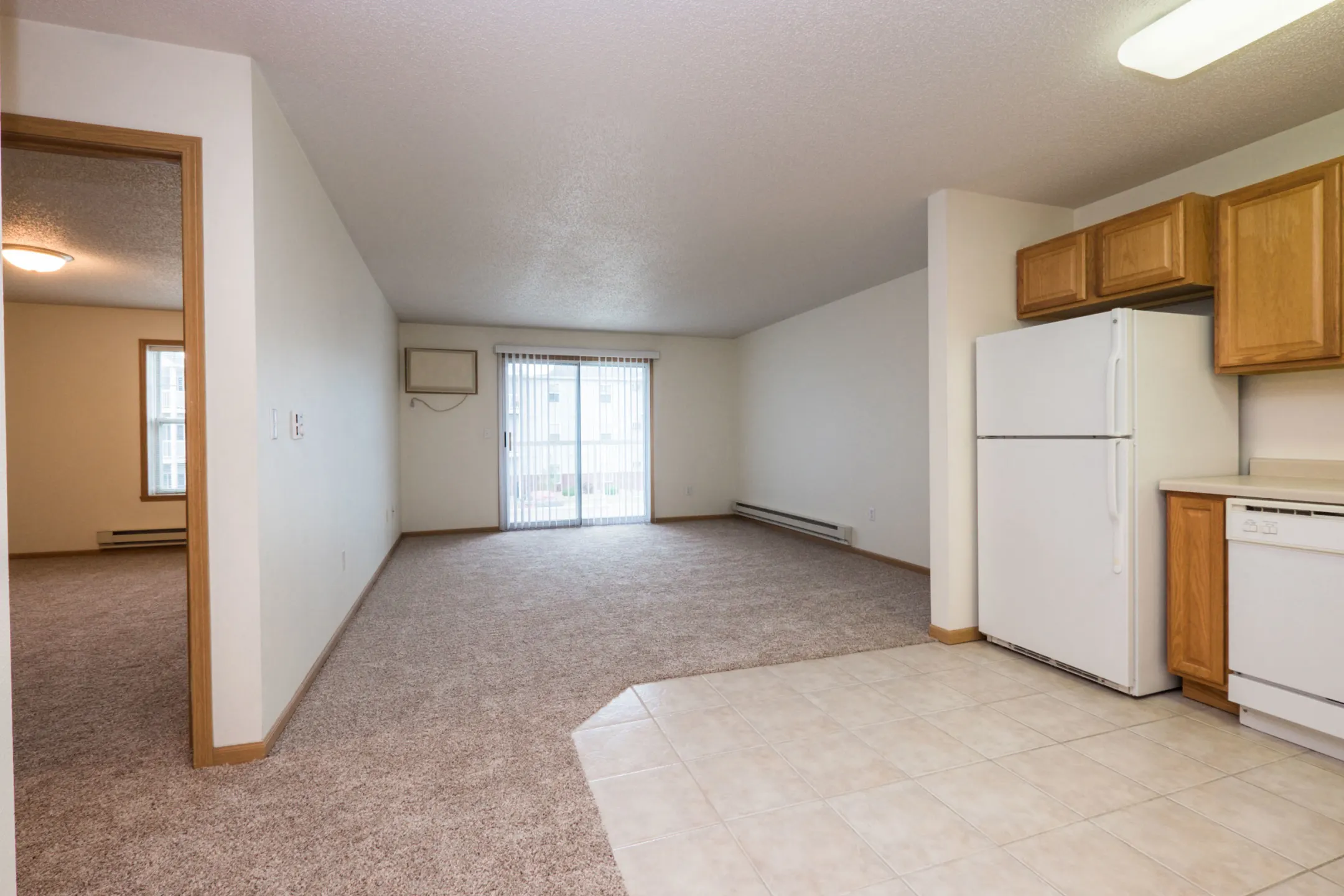 Living Room - Stonebridge Apartments - Fargo, ND