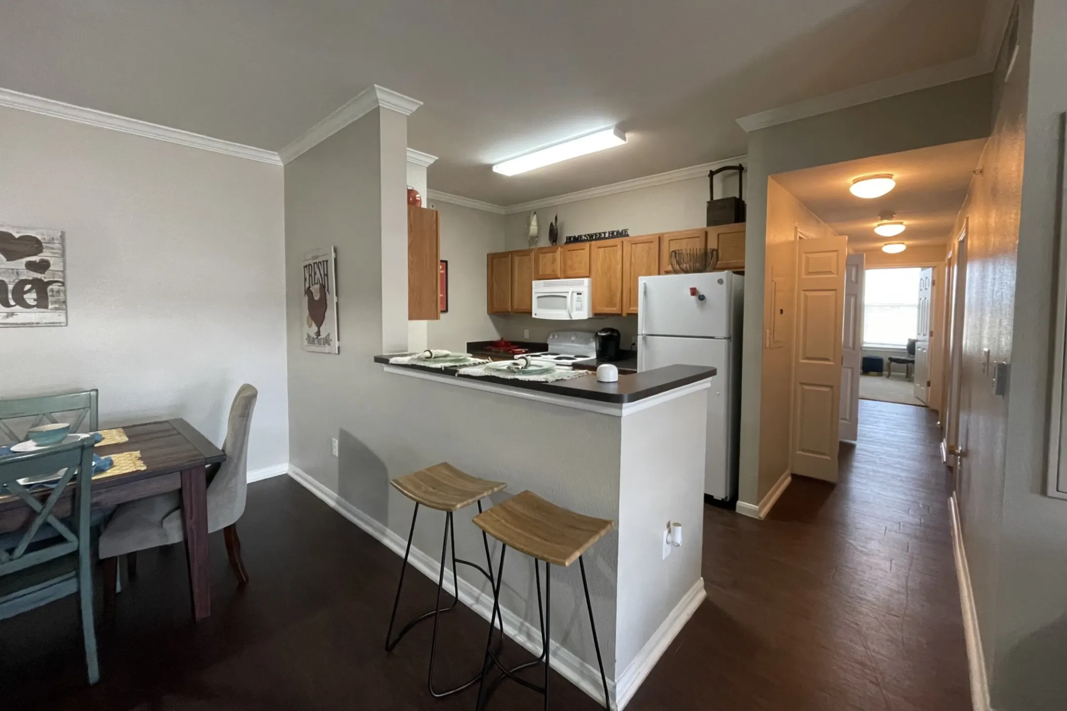 Kitchen - Point Royale Apartments - Victoria, TX