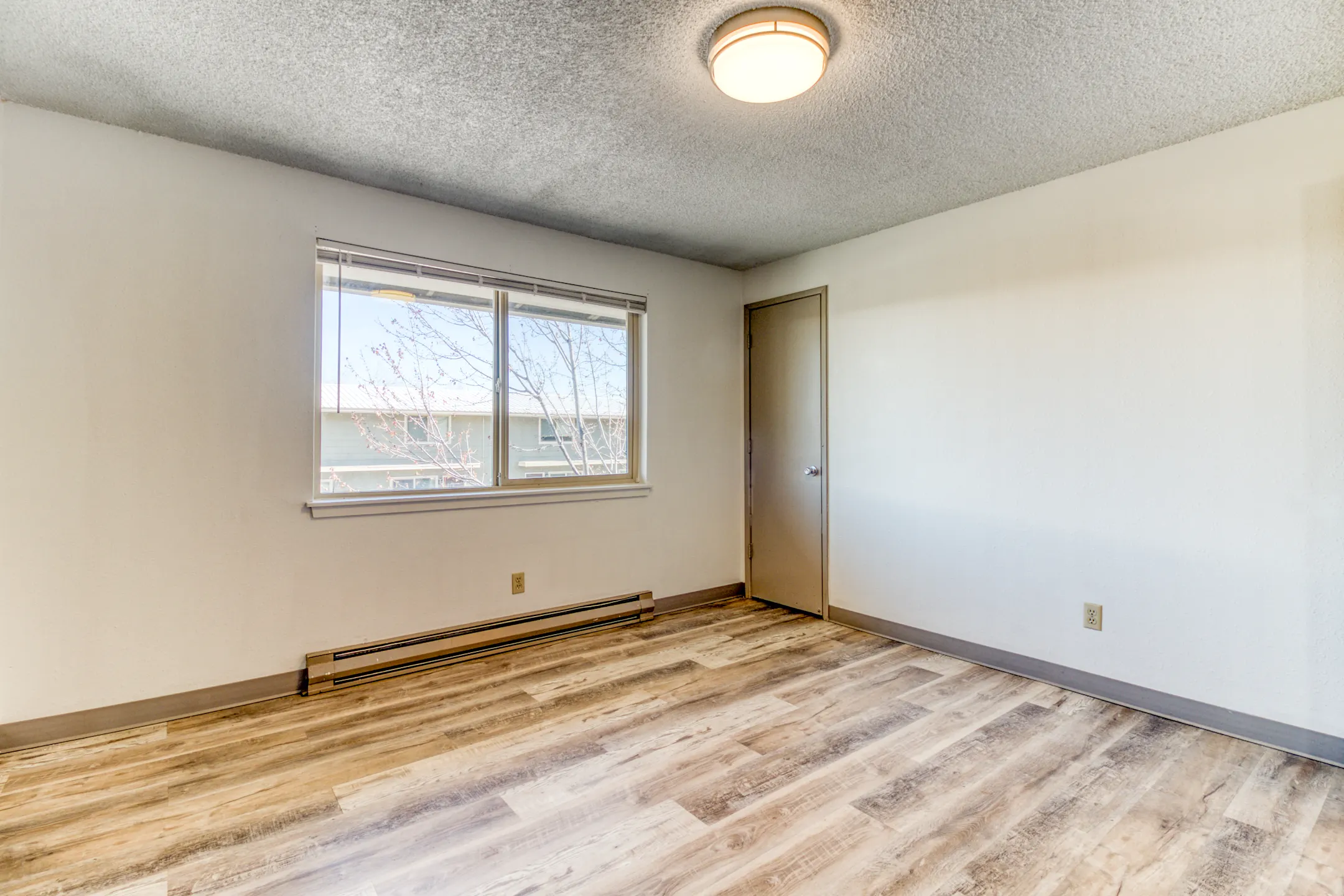 Rio Vista Townhomes 940 NW 2nd St Prineville, OR Apartments for