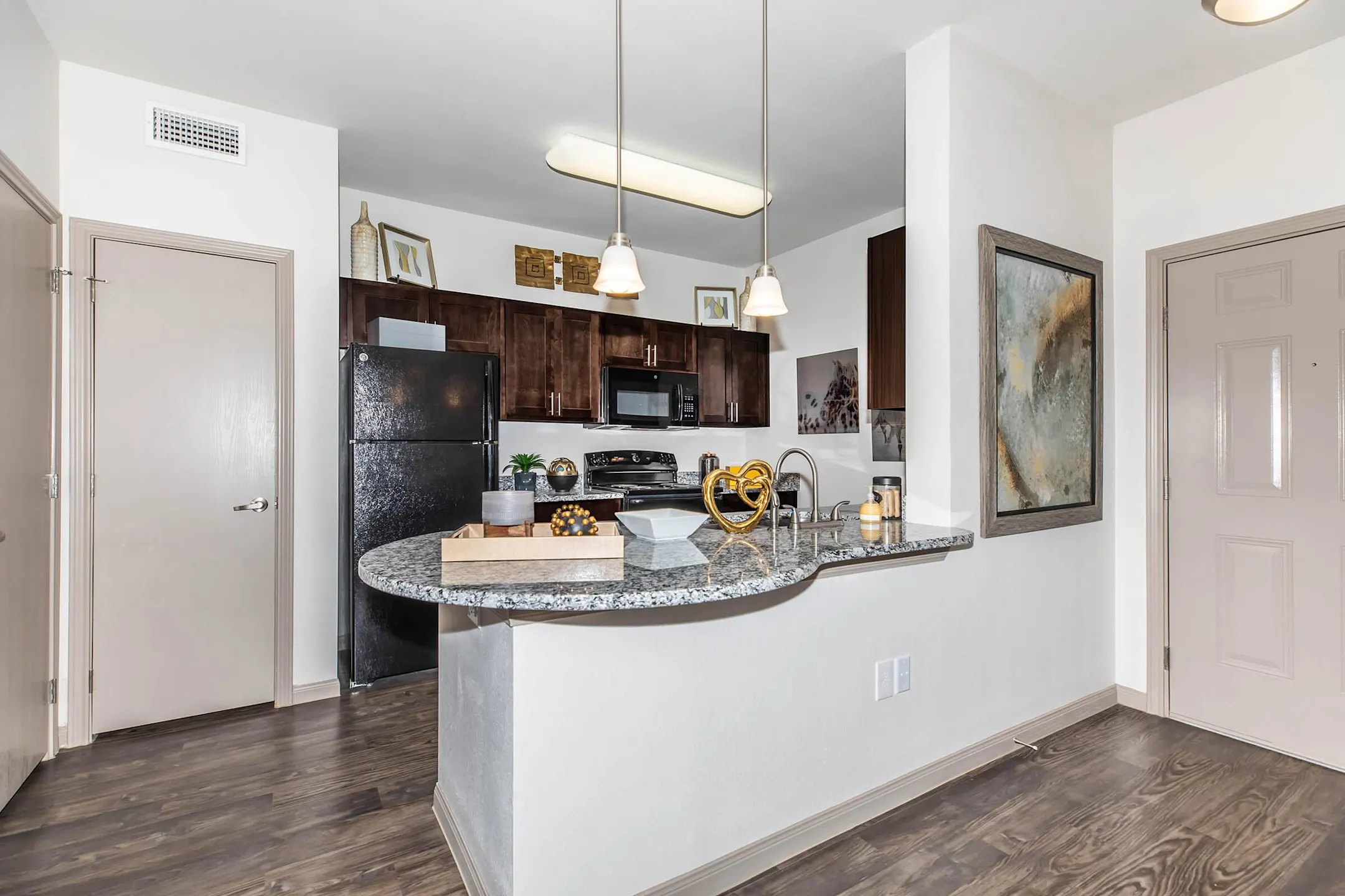 Royal Vista Apartments