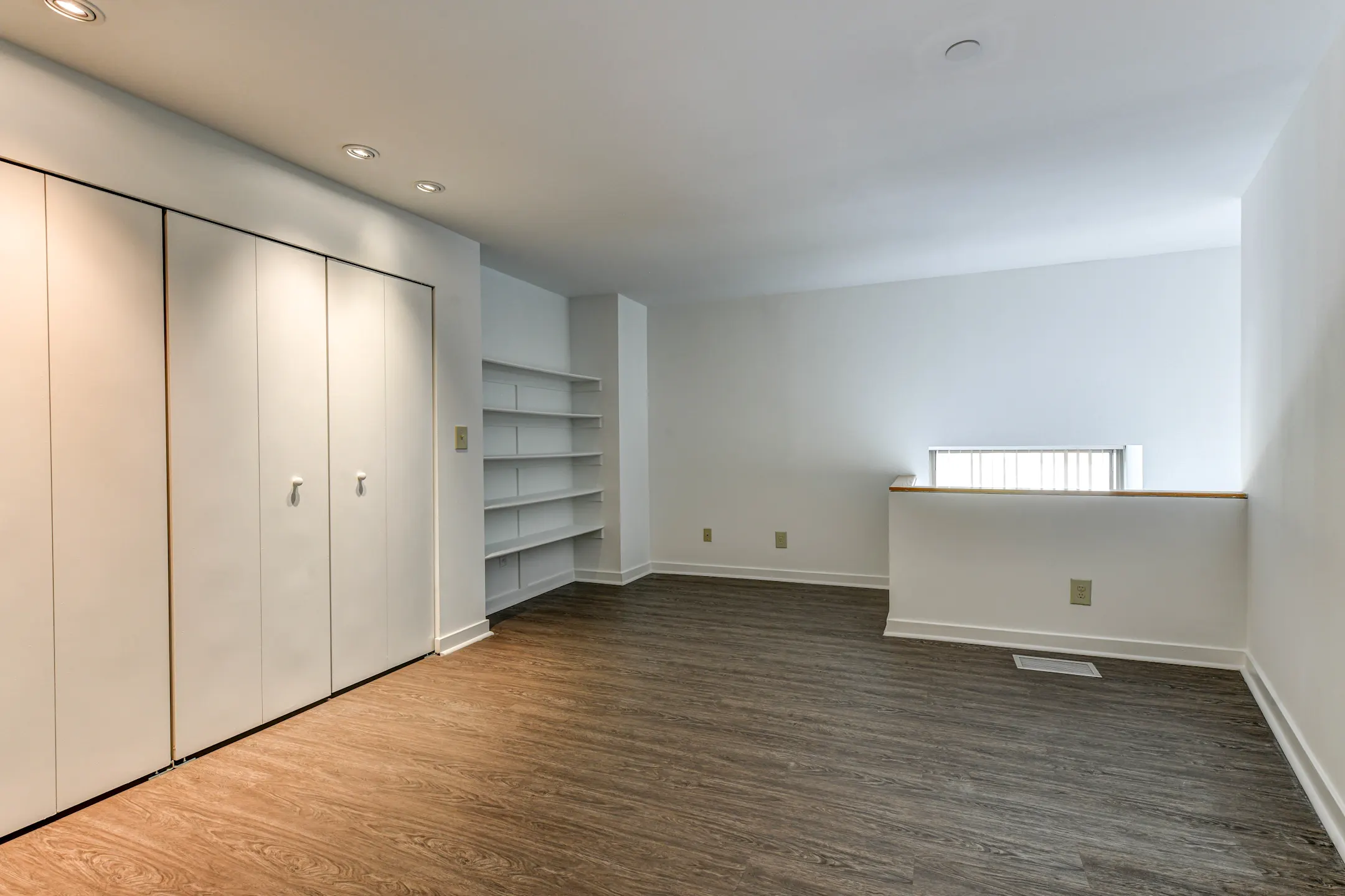 Living Room - Chesapeake Commons - Baltimore, MD