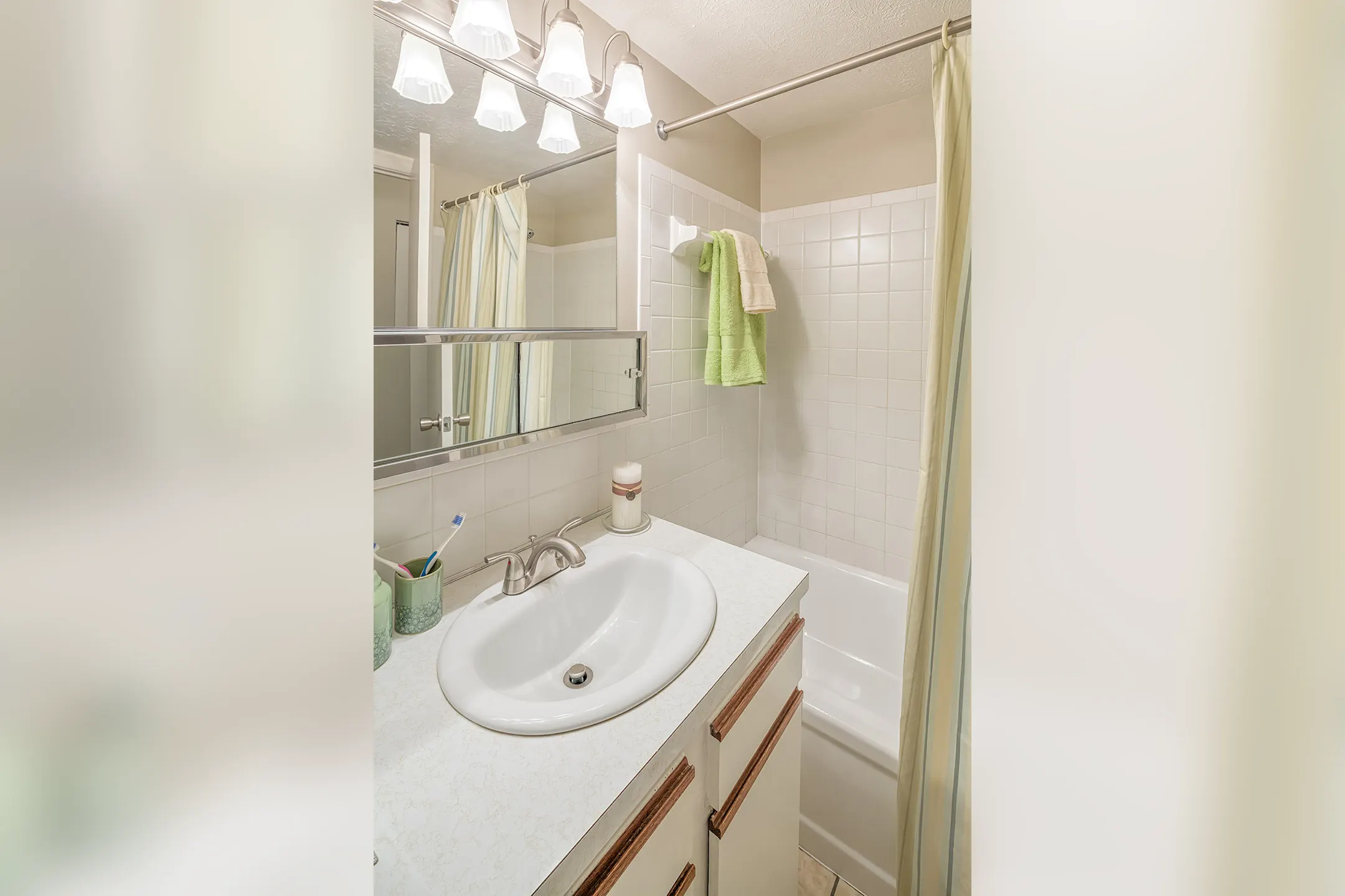 Coppertree Apartments Mayfield Heights, OH 44124