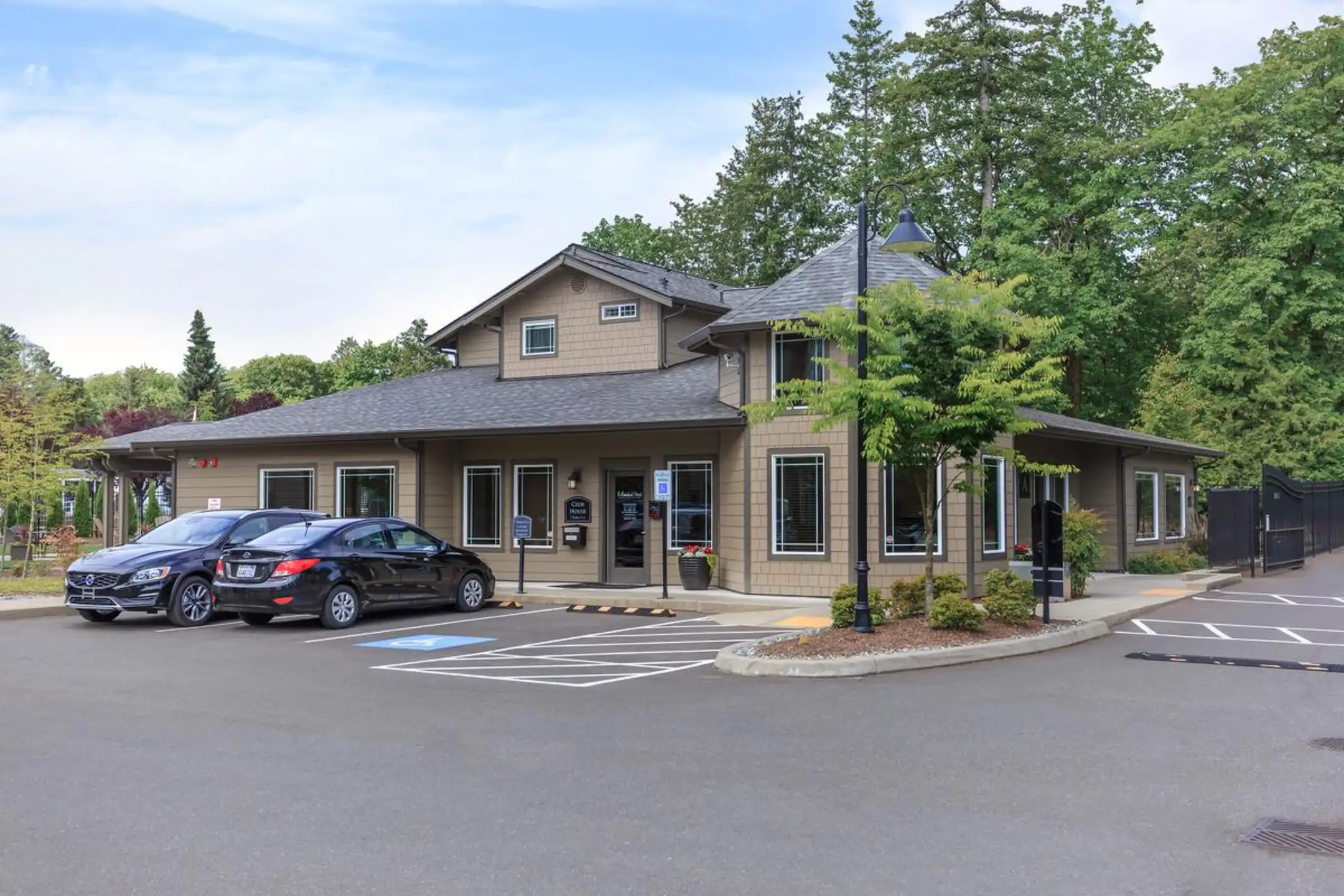 8Hundred West Apartments Olympia, WA 98503