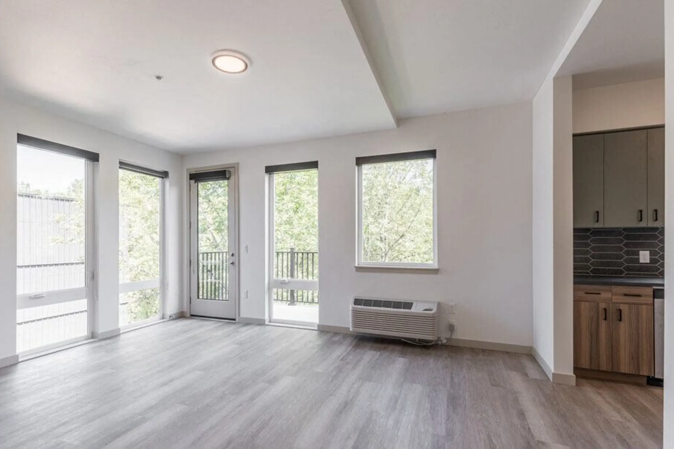 Casey Apartments 5515 NW Pacific Rim Blvd Camas, WA Apartments for