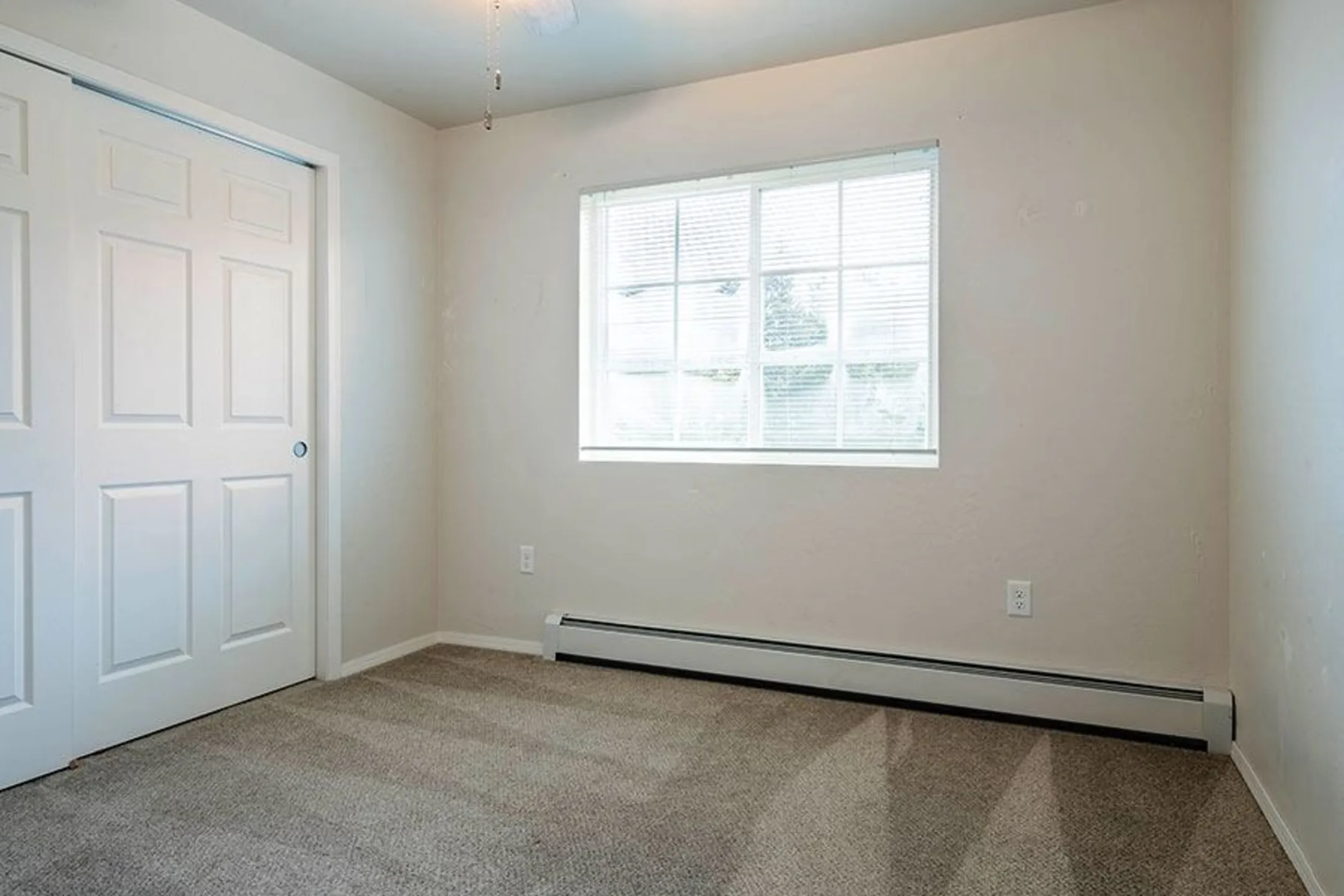 Pleasant Drive Estates 1400 Pleasant Drive Plover, WI Apartments