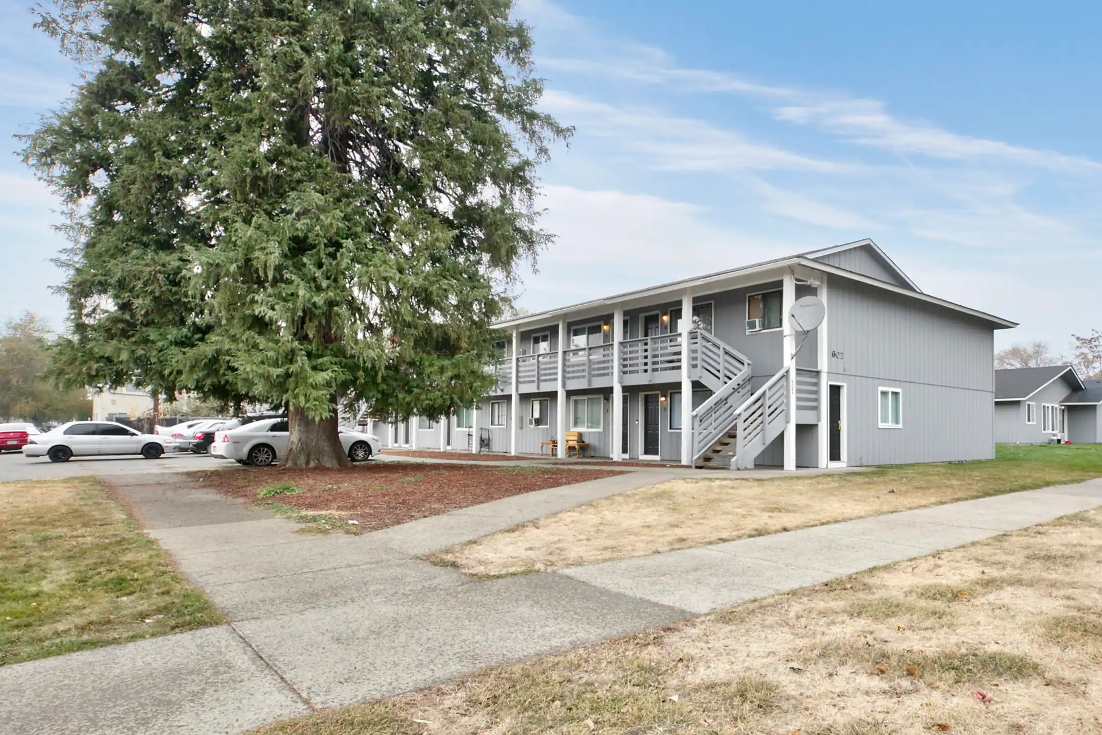 Yakima Court 602 ? 608 N 3rd St Yakima WA Apartments for Rent Rent