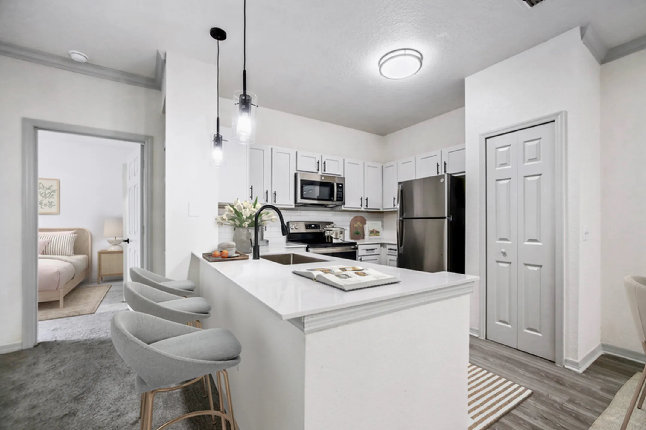 Kitchen - Halston Park Central - Orlando, FL