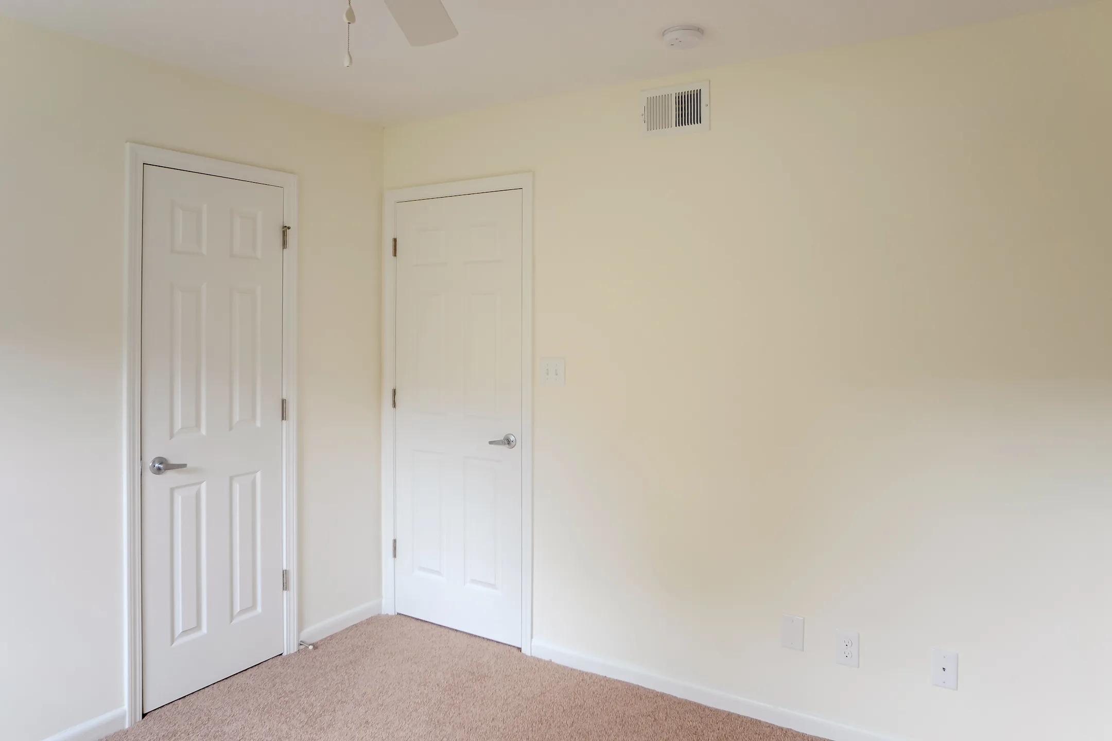 Yorkleigh Apartments Jamestown, NC 27282