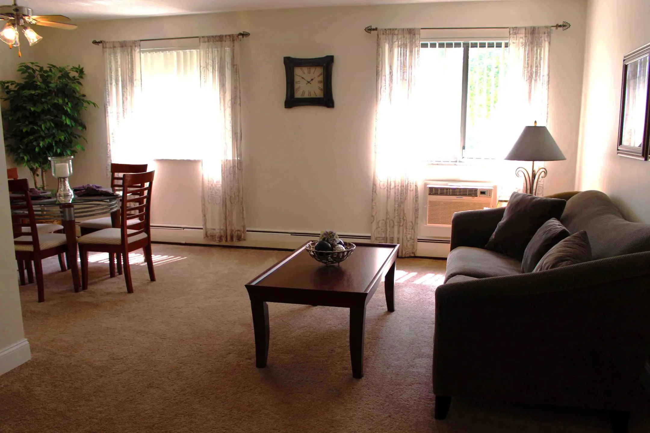 Monroeville Apartments 3848B William Penn Hwy Monroeville, PA