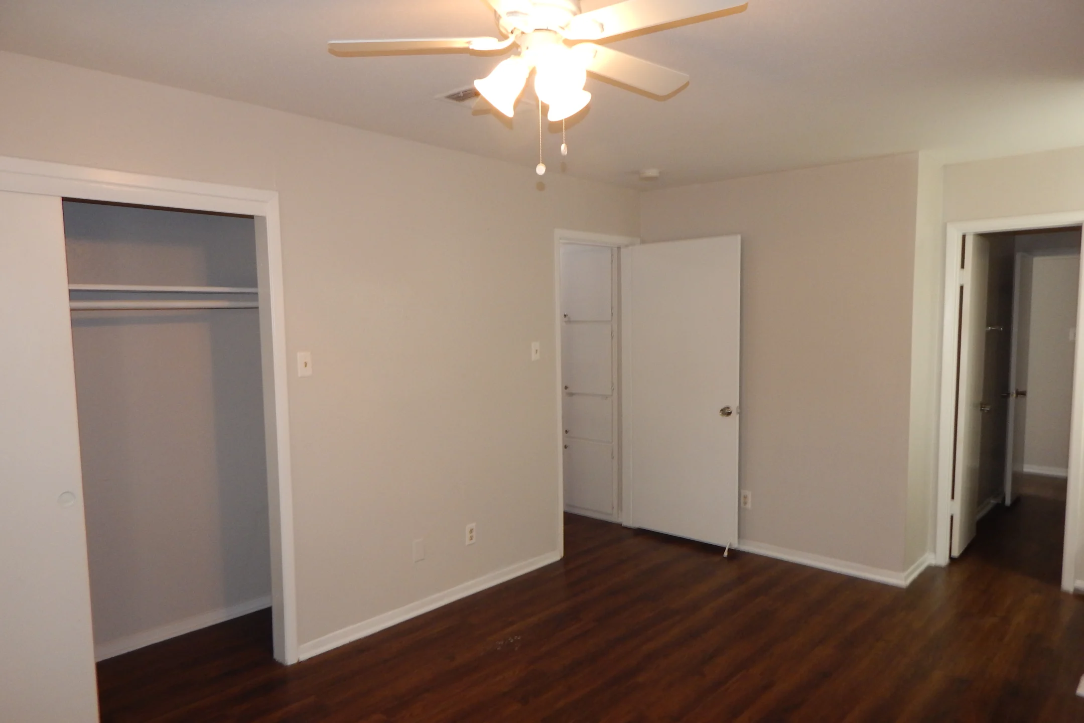 River Oaks Apartments 205 Northpointe Avenue La Grange, TX