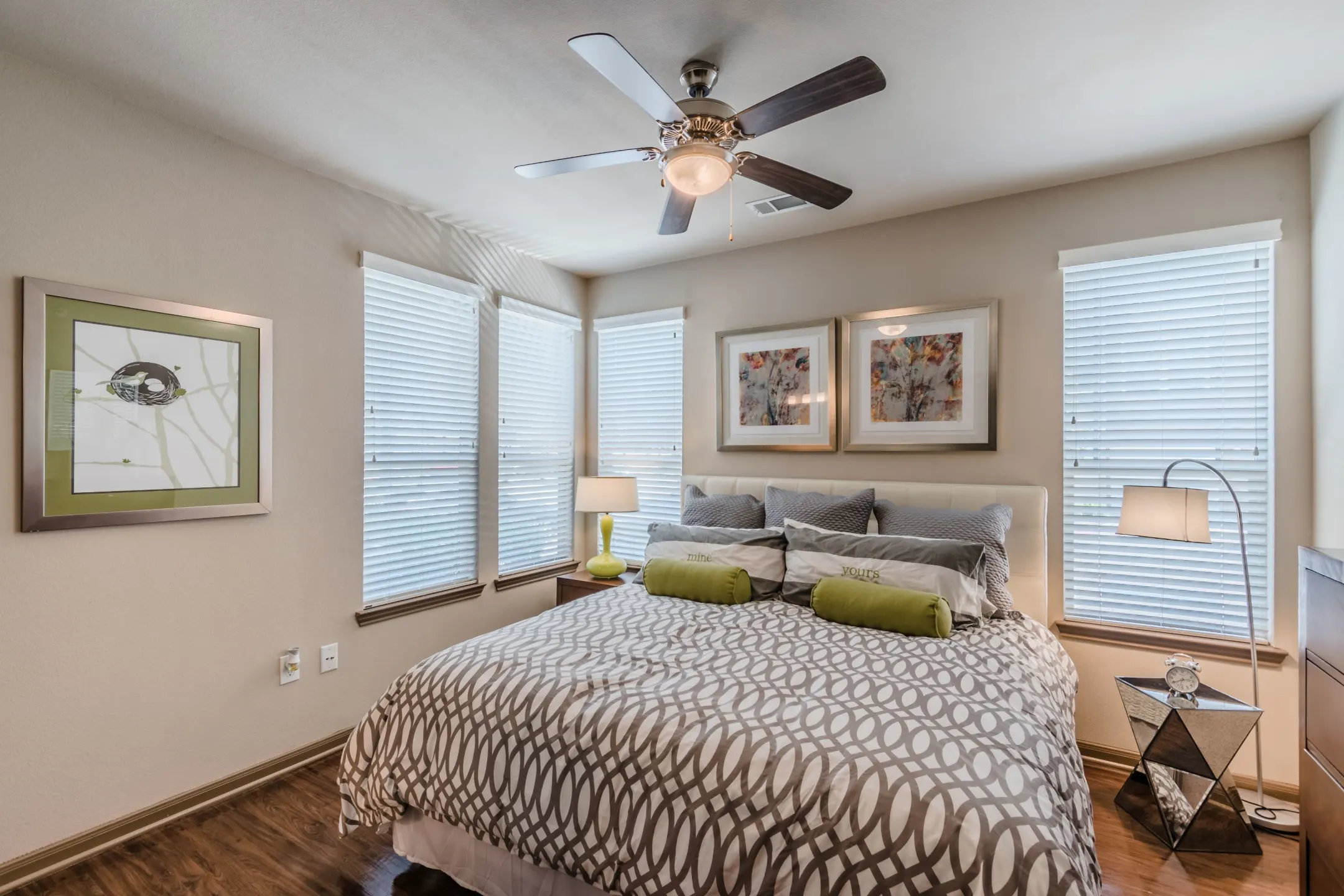 Bedroom - Lakewood Flats Apartments - Dallas, TX