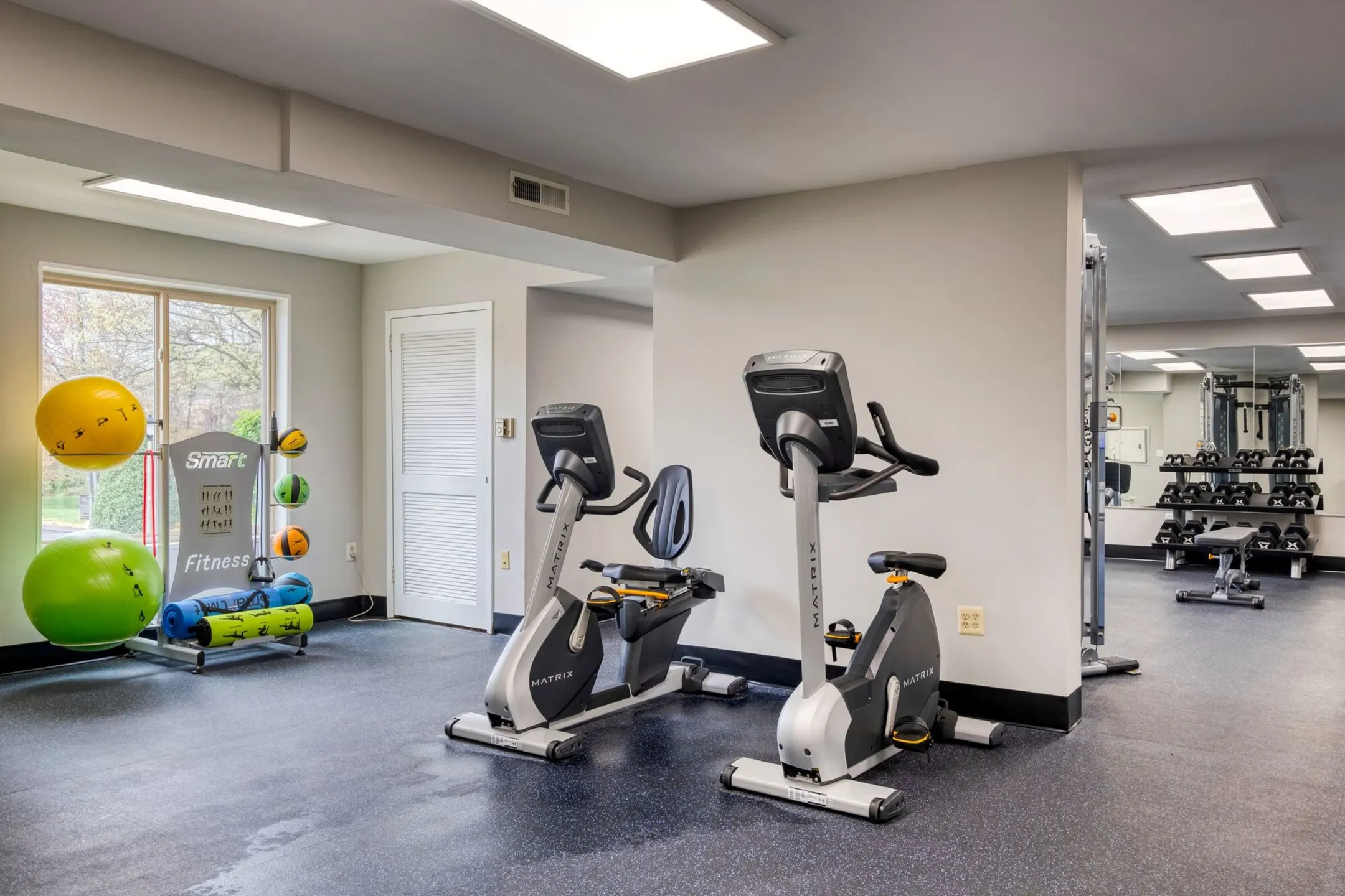 Fitness Weight Room - Oakton Park Apartments - Fairfax, VA