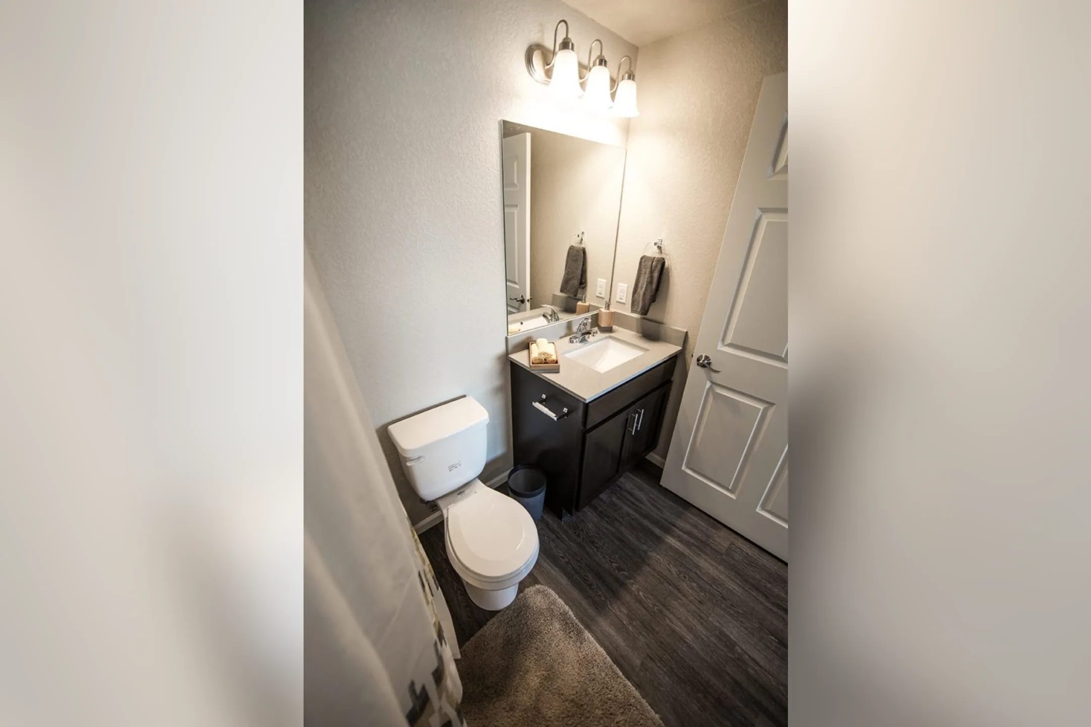 Bathroom - Meadowbrook Apartments - Hudson, IA