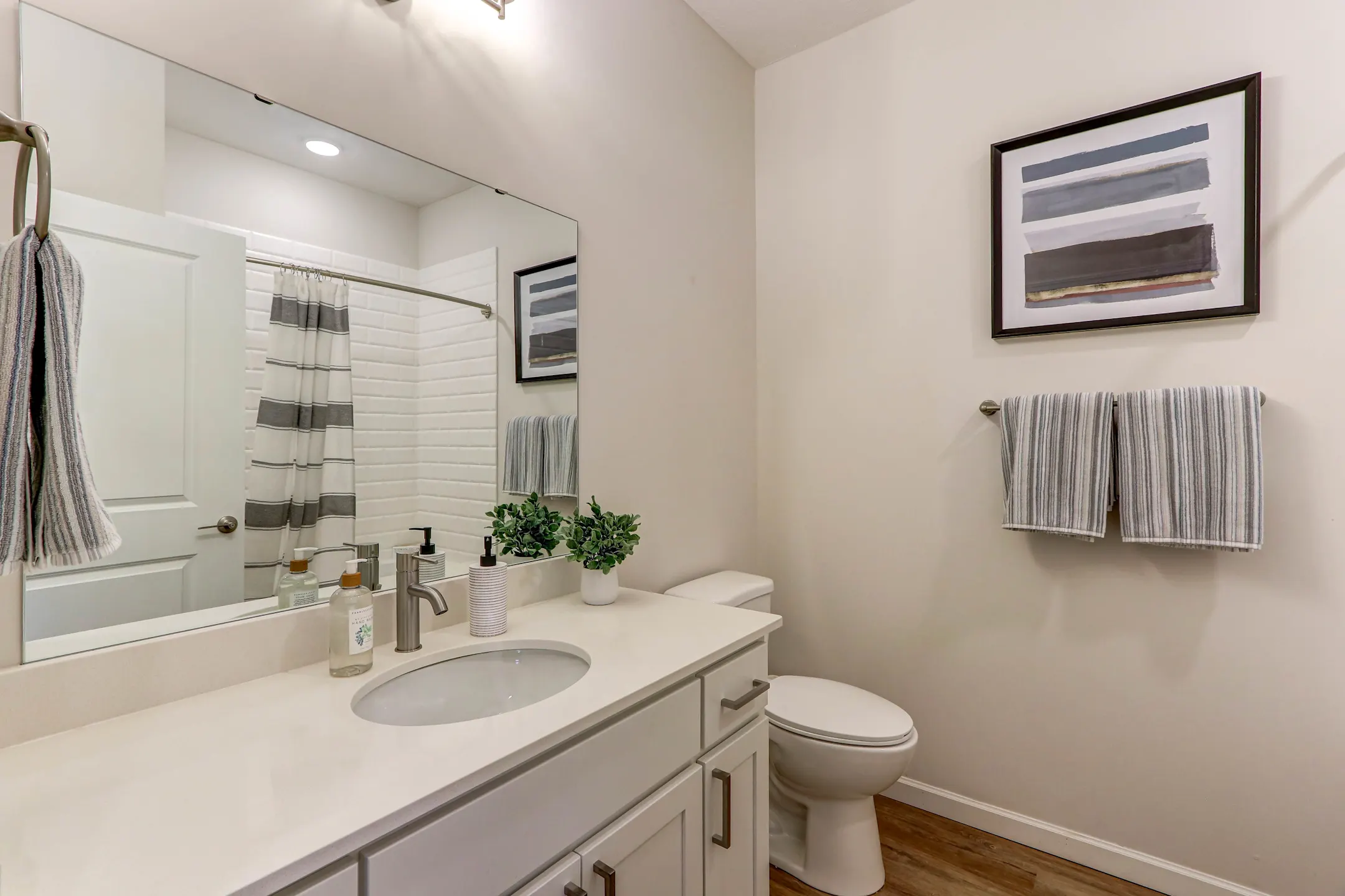 Village at Hinckley Oaks 1456 Ridan Way Hinckley, OH Apartments for