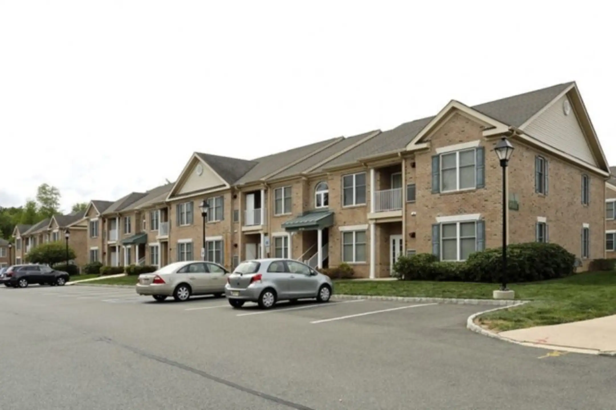 Heritage Court 221 Yorkshire Cir Ewing, NJ Apartments for Rent Rent.