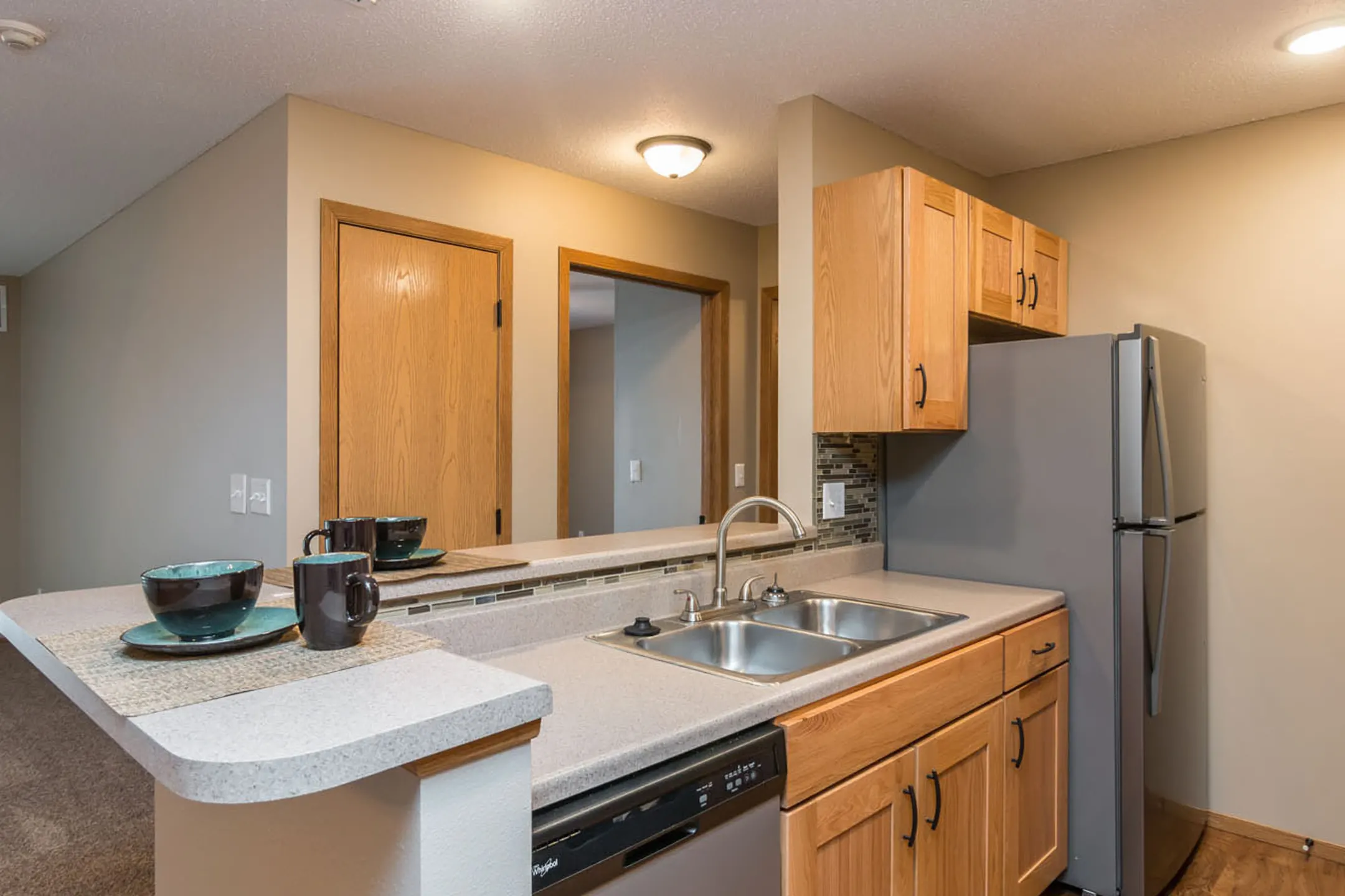 Kitchen - Oakmont Estates - Sioux Falls, SD