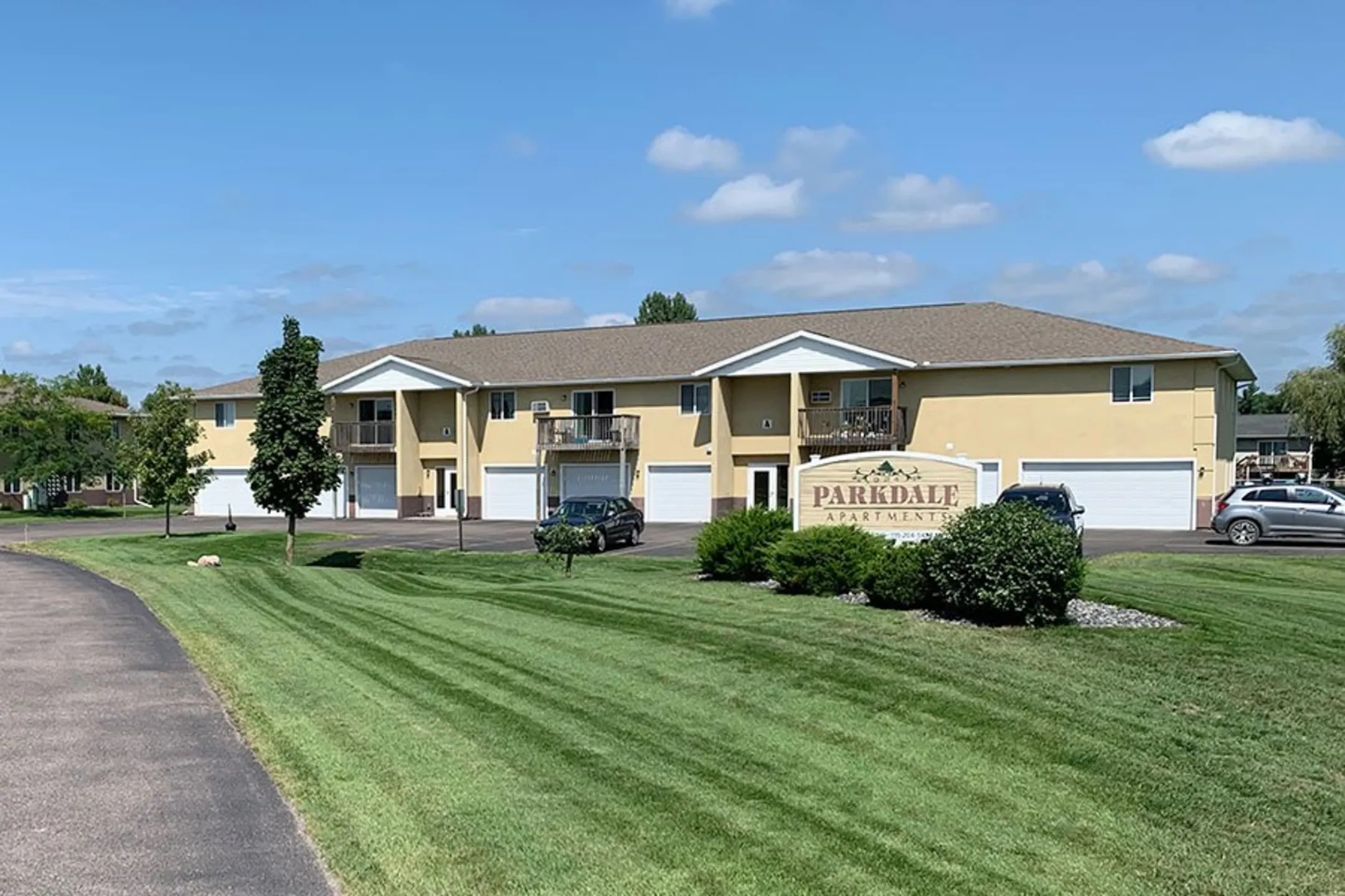 Parkdale Apartments 924 Songbird Ln Stevens Point, WI Apartments